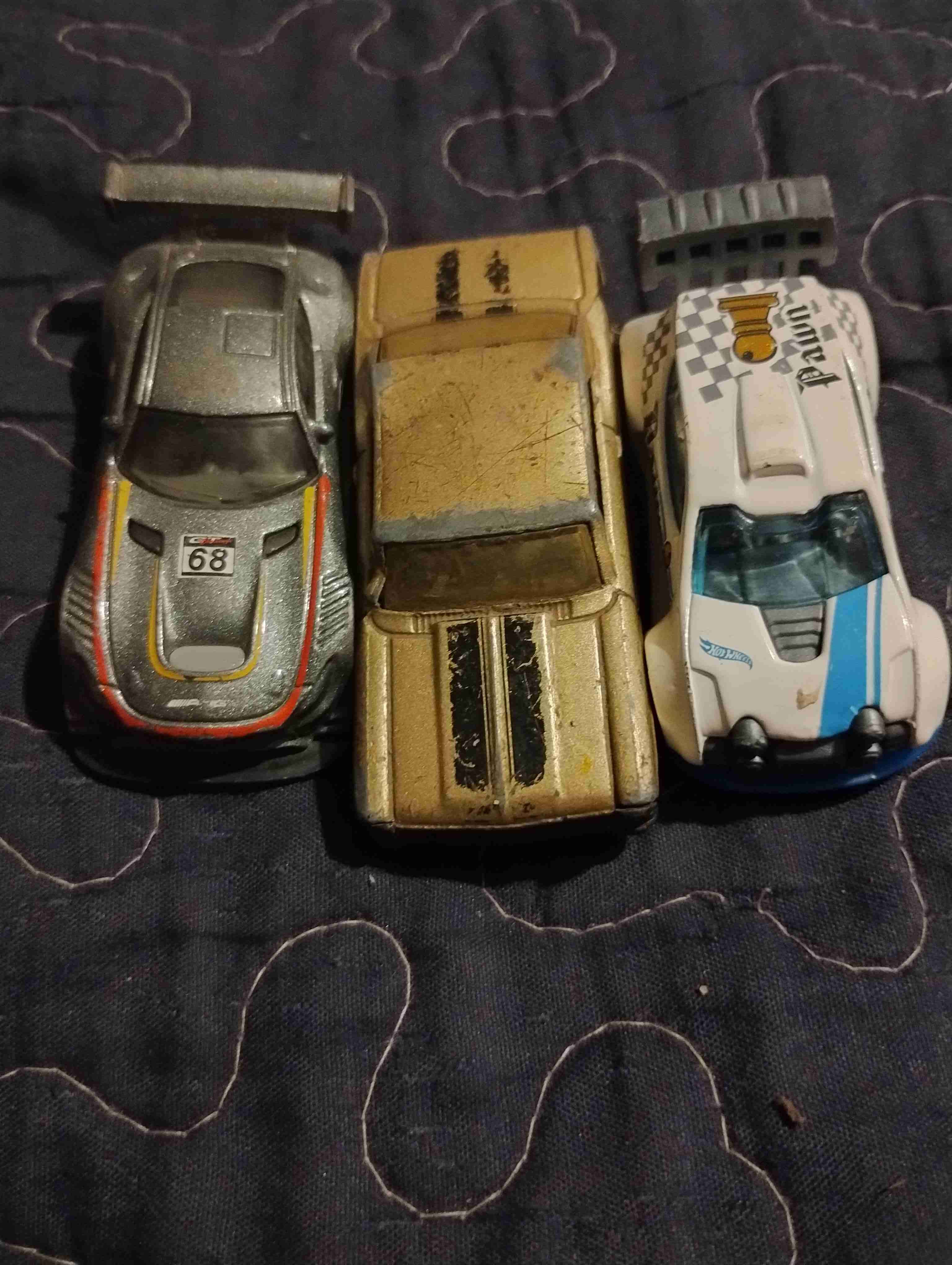 Set de autos de juguete hotweels - miniatura 2