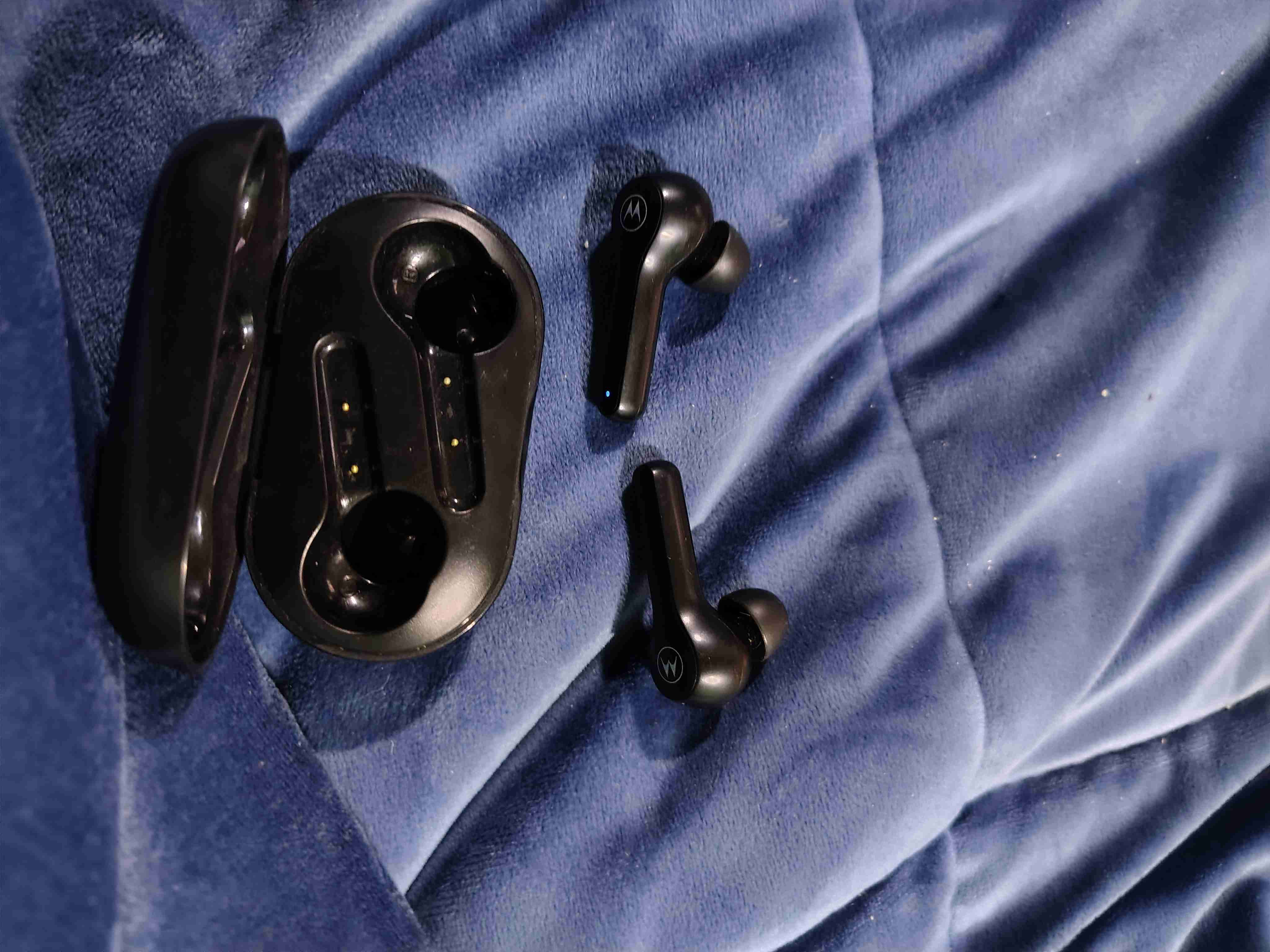 Auriculares inalámbricos Motorola Moto buds 085 - miniatura 4