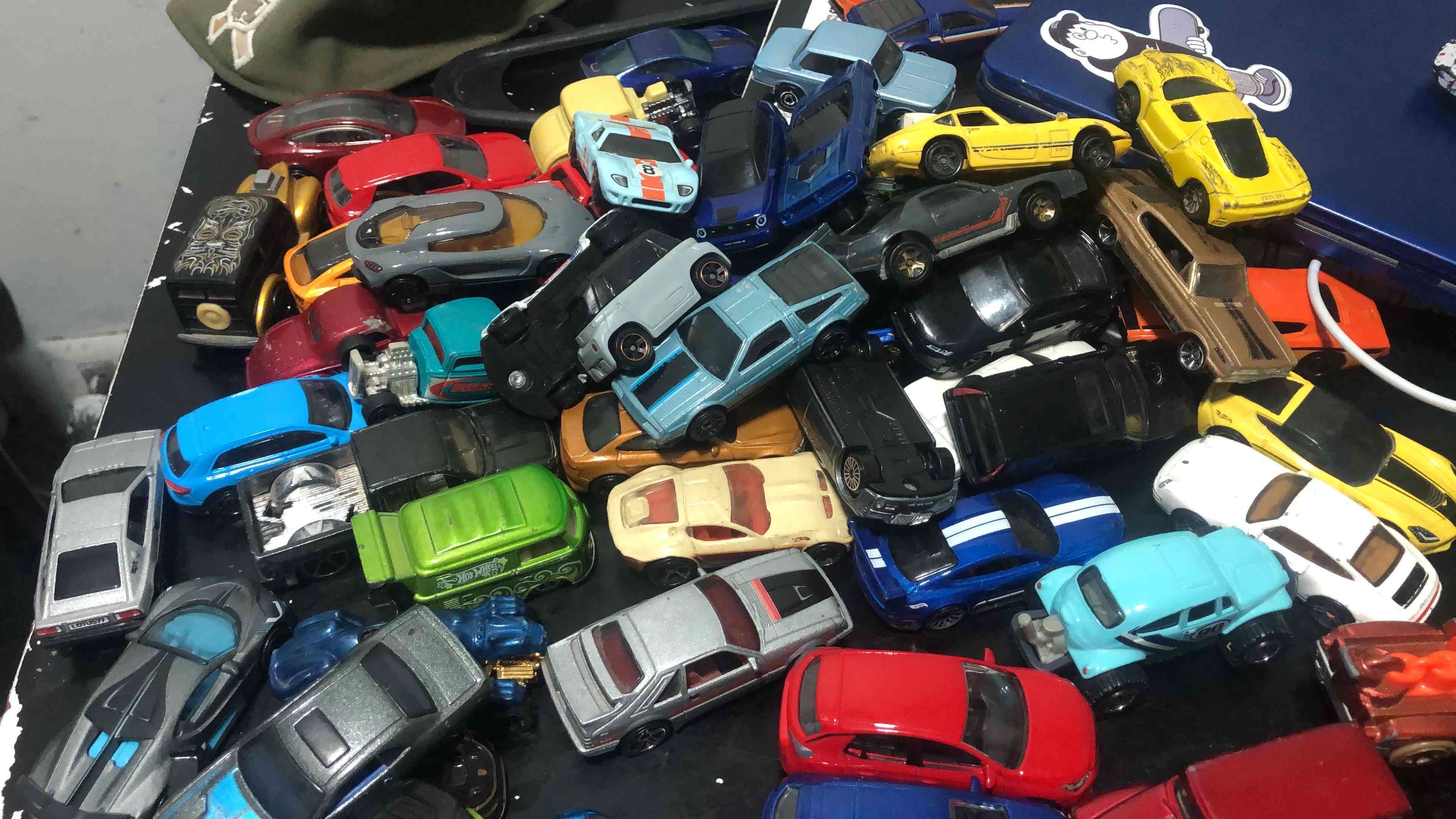 Lote autos Hot Wheels y más - miniatura 4