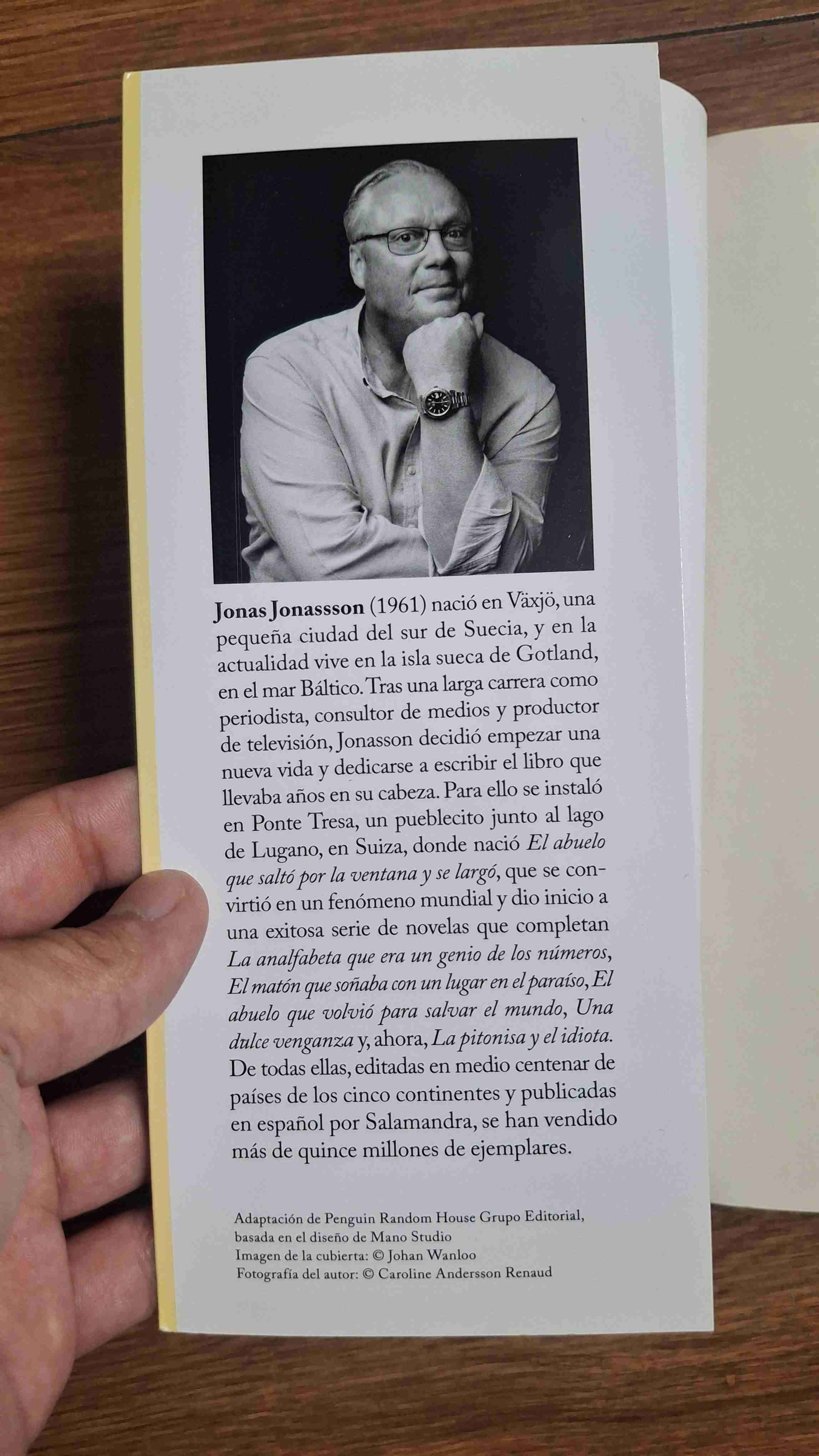 Libro La Pitonisa y el Idiota - miniatura 3