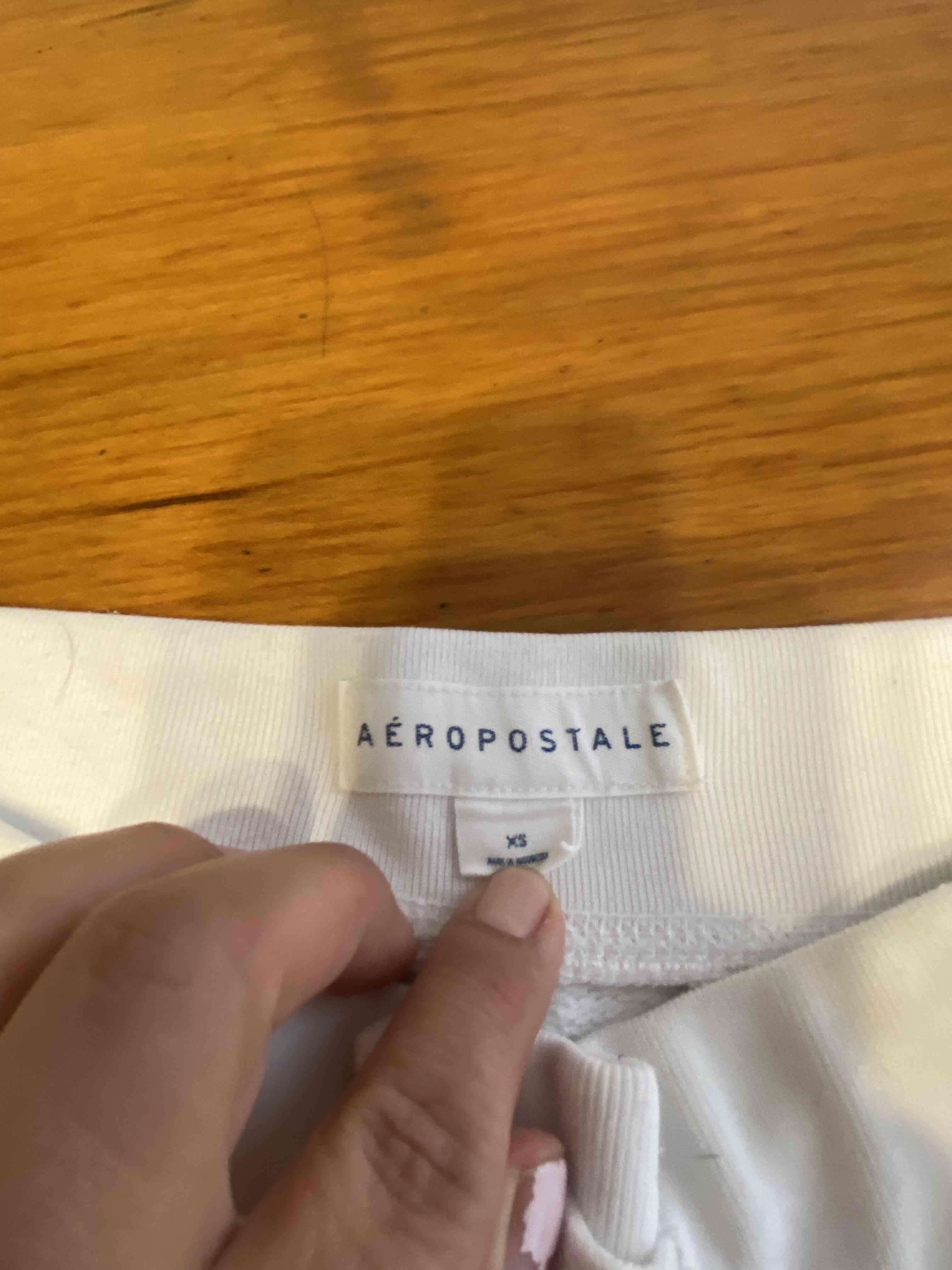 Pantalones deportivos blancos Aeropostale - miniatura 2
