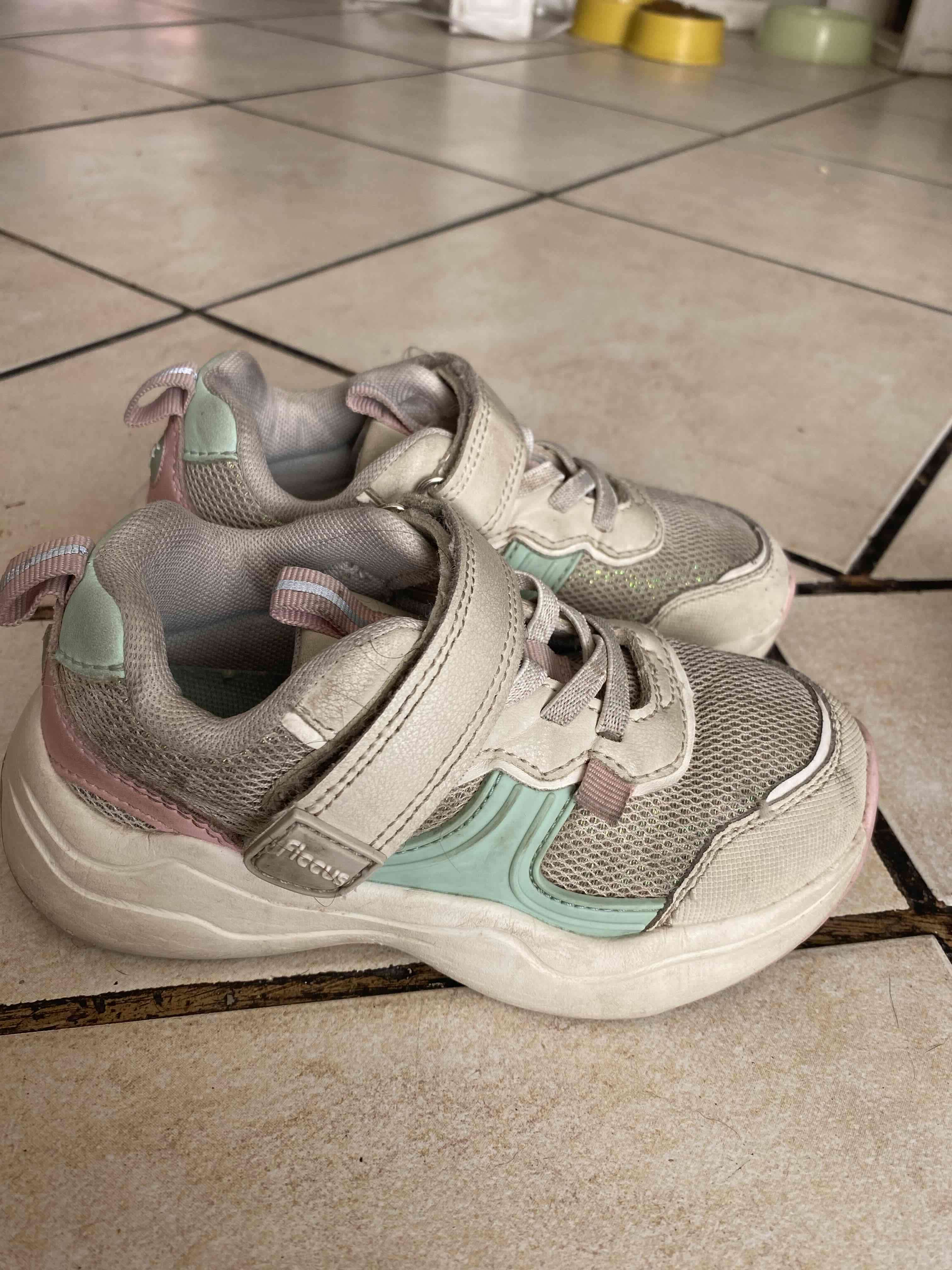 Zapatillas de niño gris y verde, ficcus