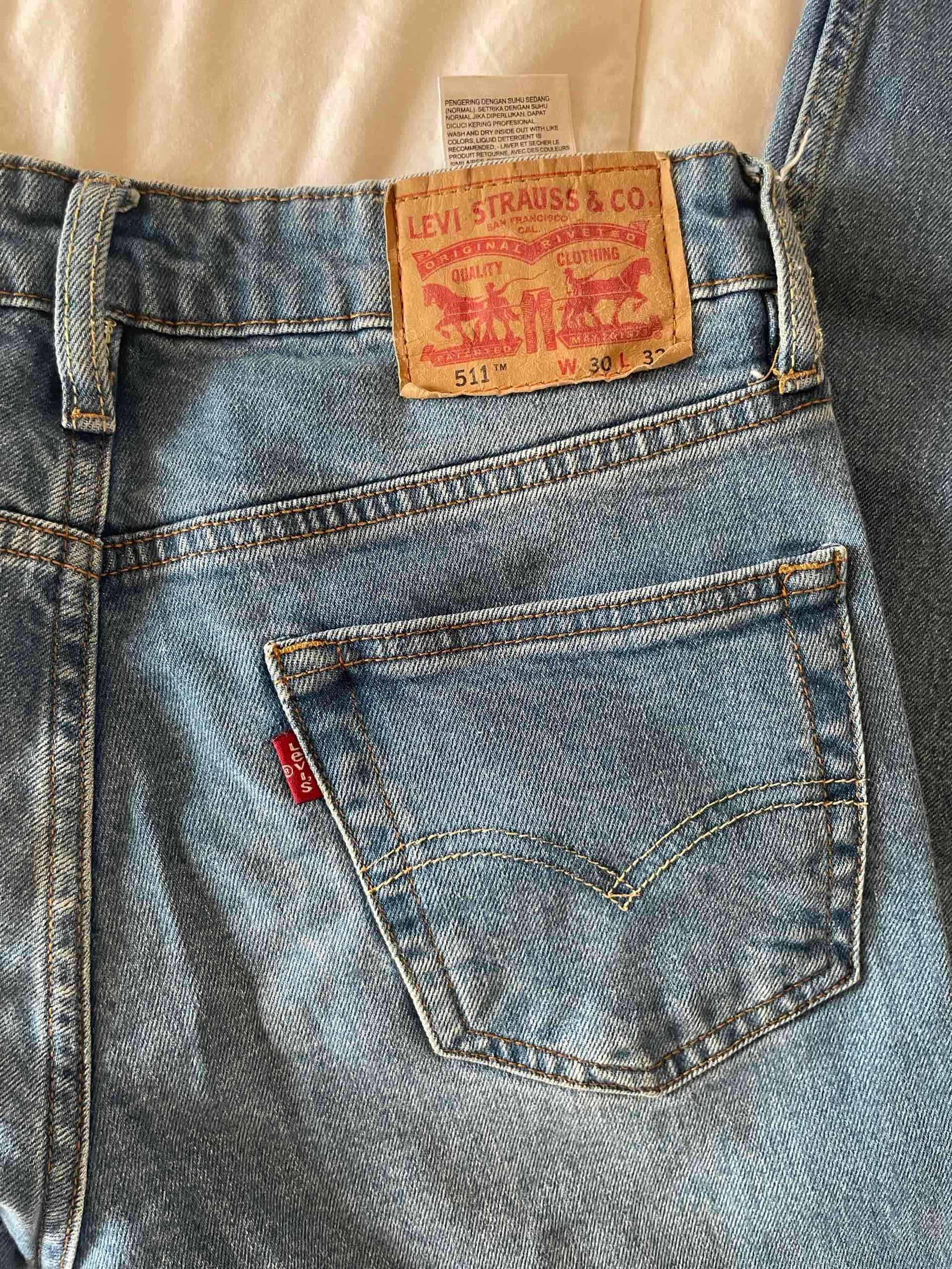 Jeans Levi's 511 azul clásico