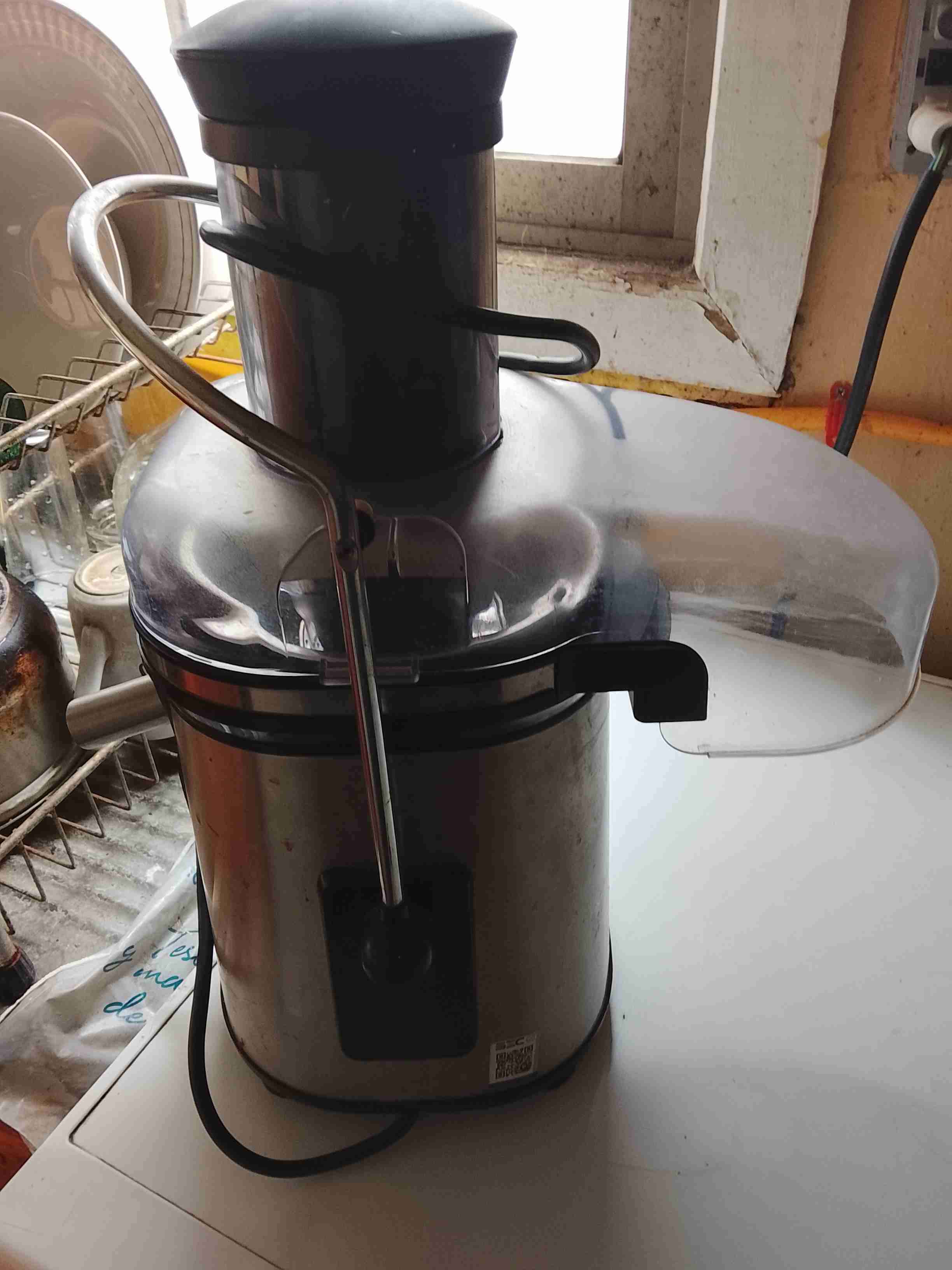 Extractor de jugos eléctrico