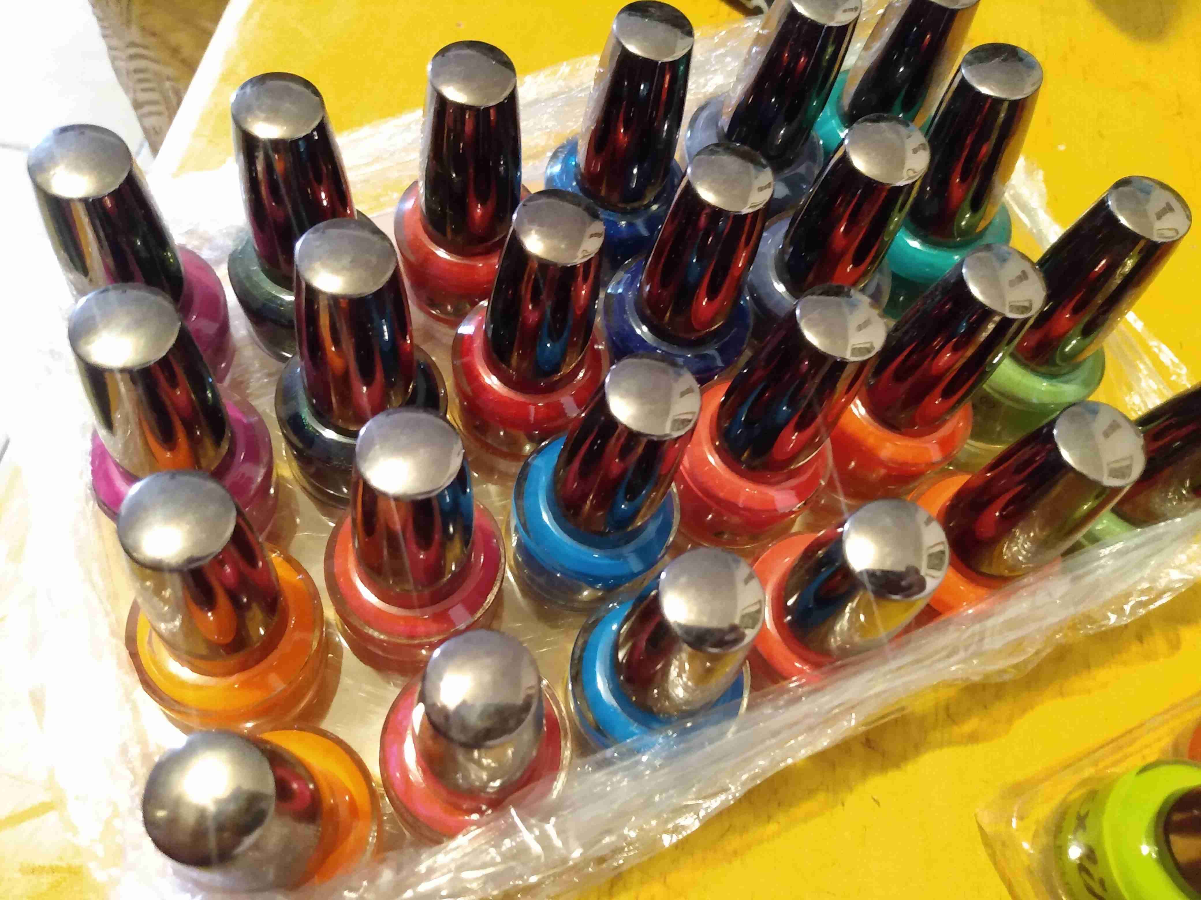 Lote de esmaltes de uñas