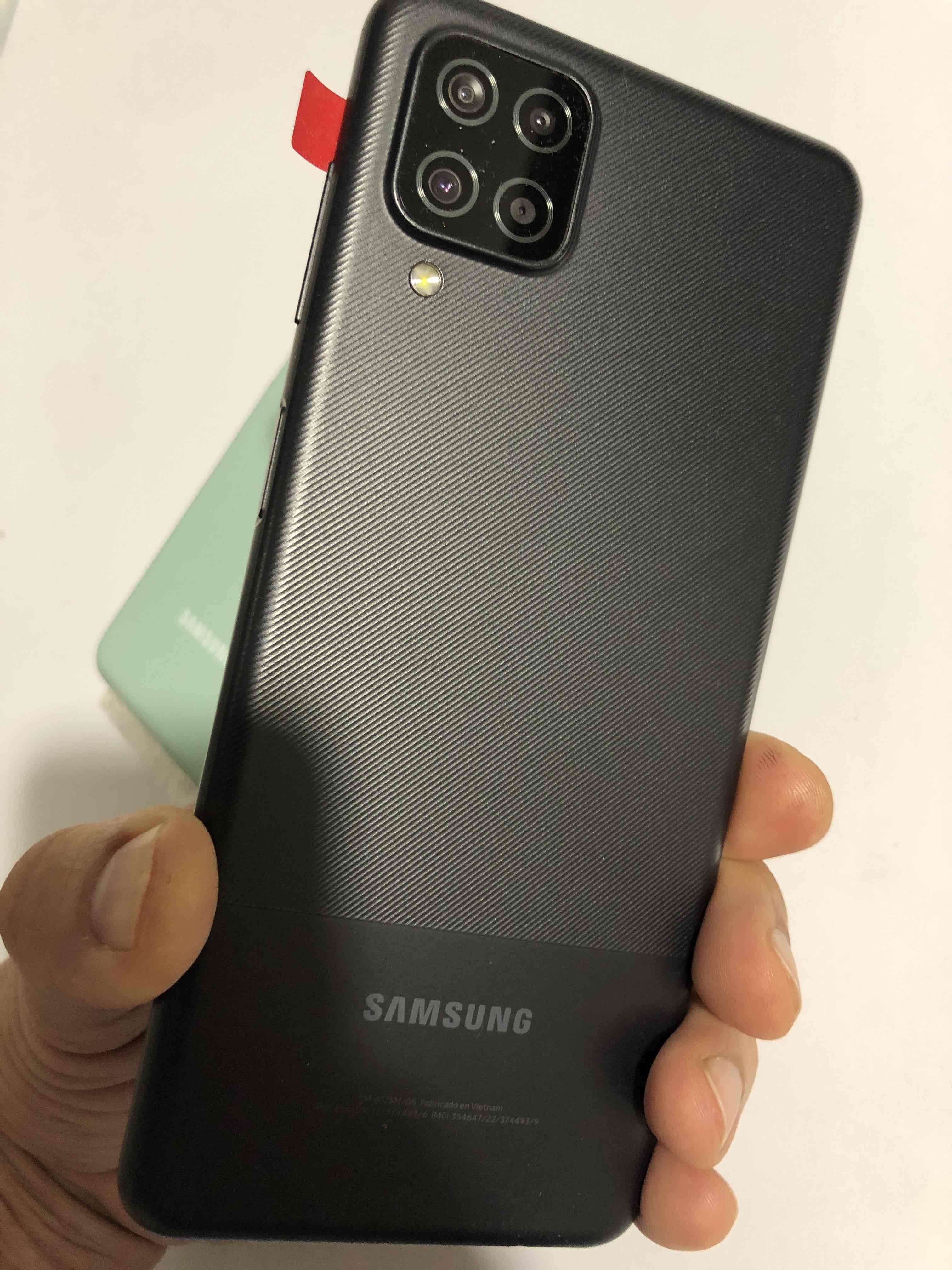 Samsung Galaxy A12 negro