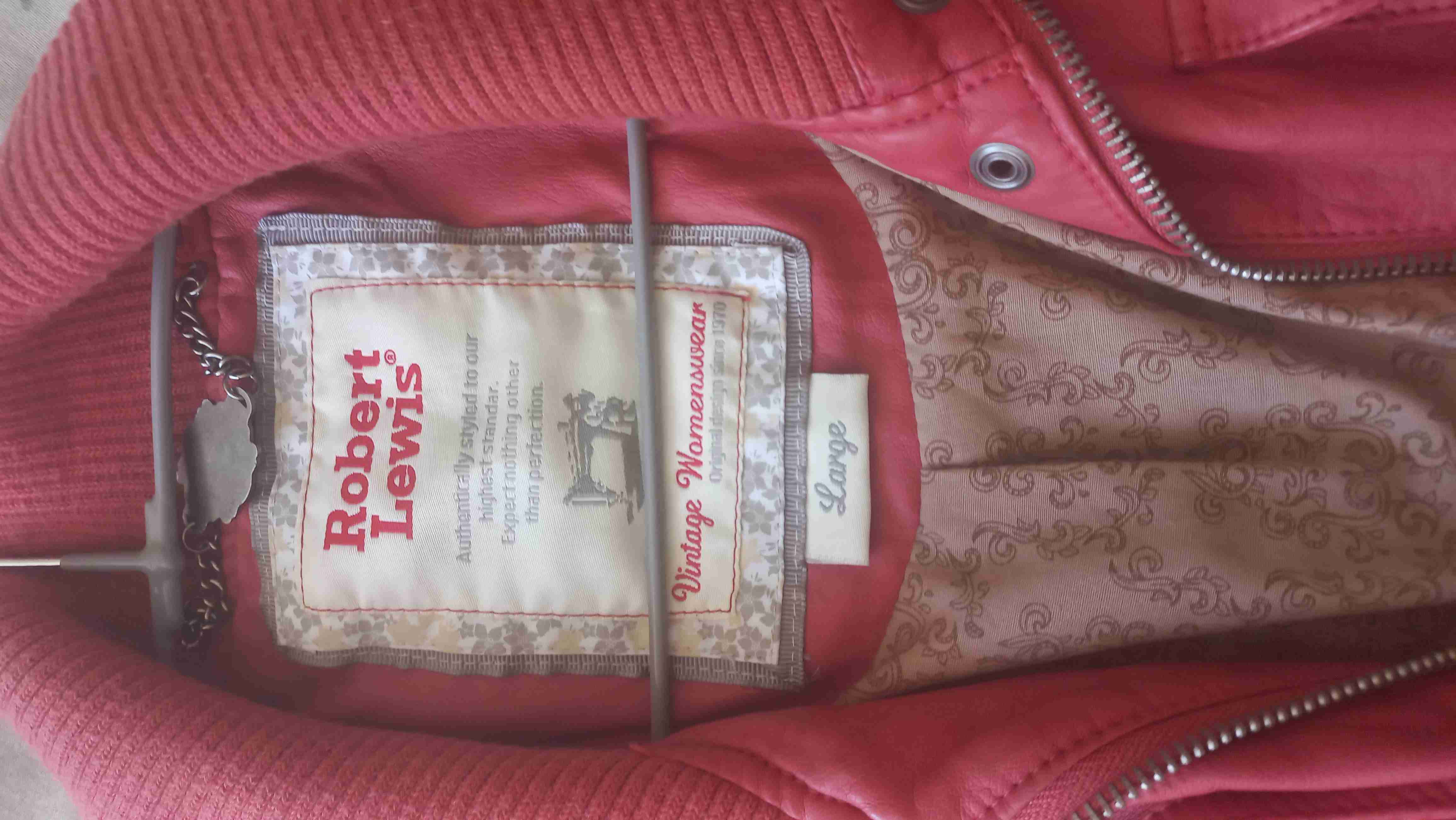 Chaqueta roja estilo casual - miniatura 2