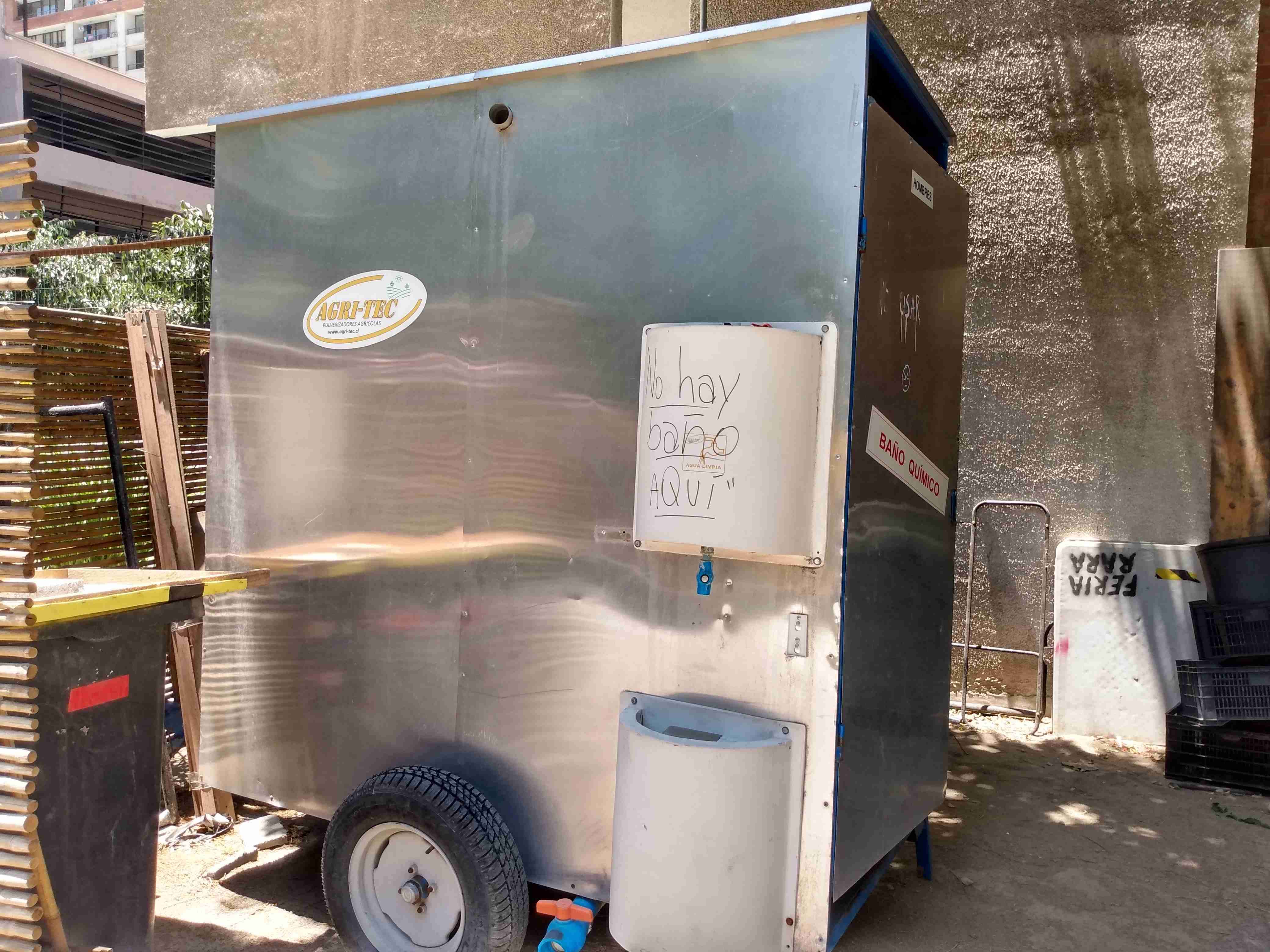 Baño químico portátil