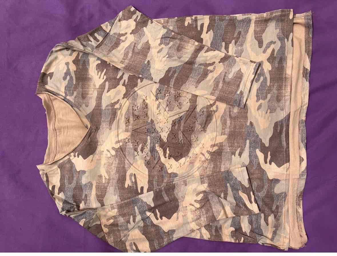 Polera camuflaje manga larga