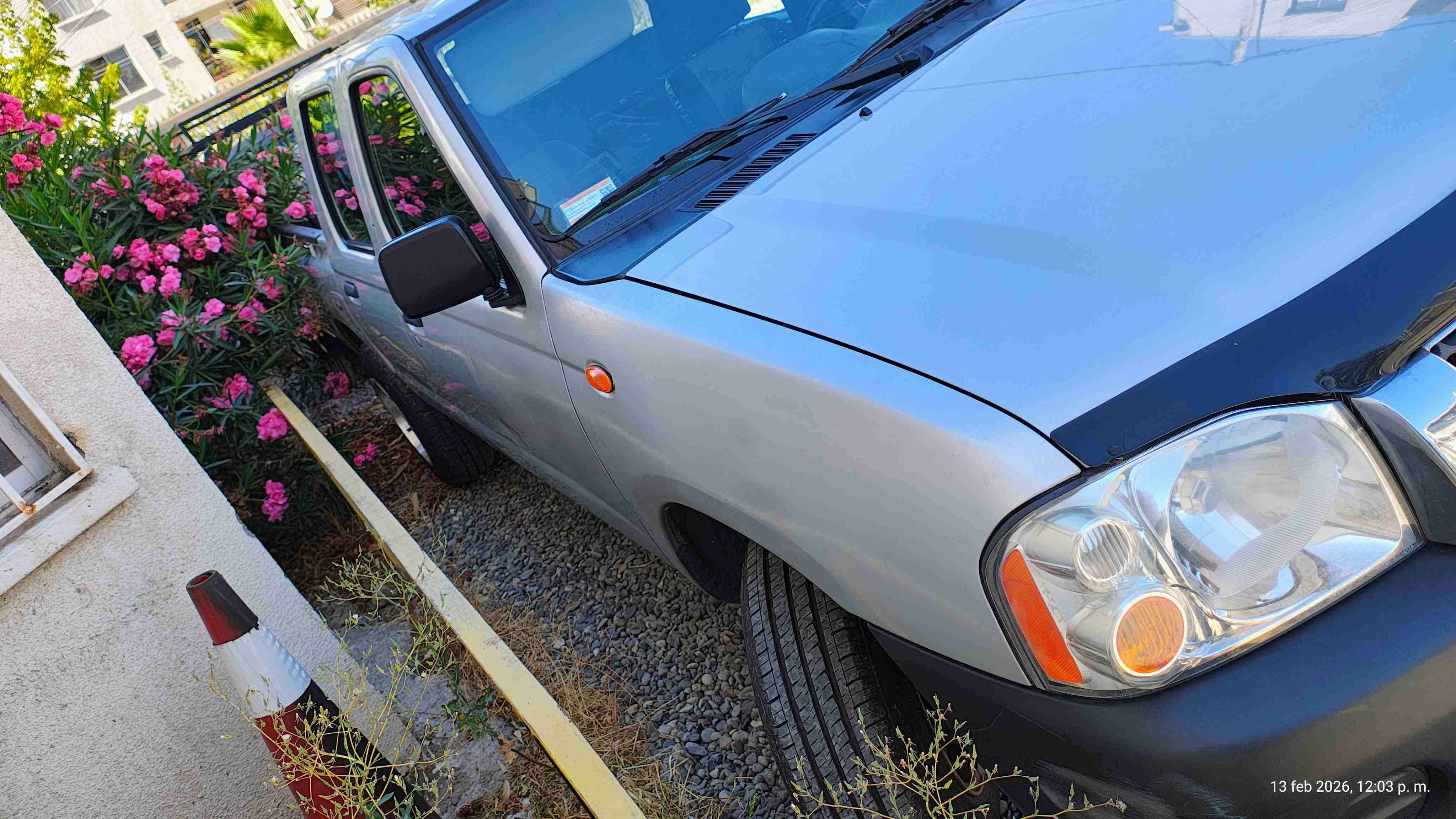 Camioneta Nissan Terrano gris Glp y Bencina - miniatura 4