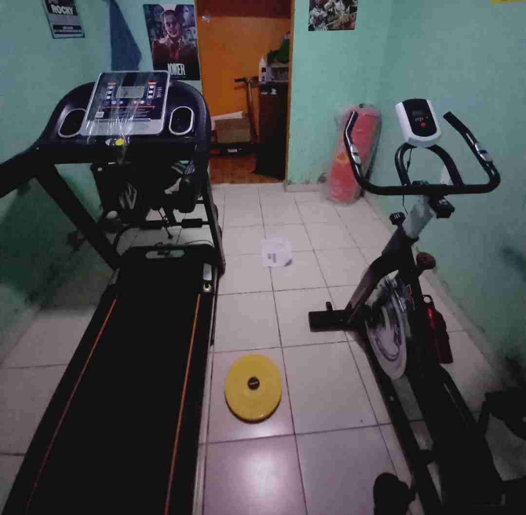 Cinta de correr eléctrica plegable - miniatura 3