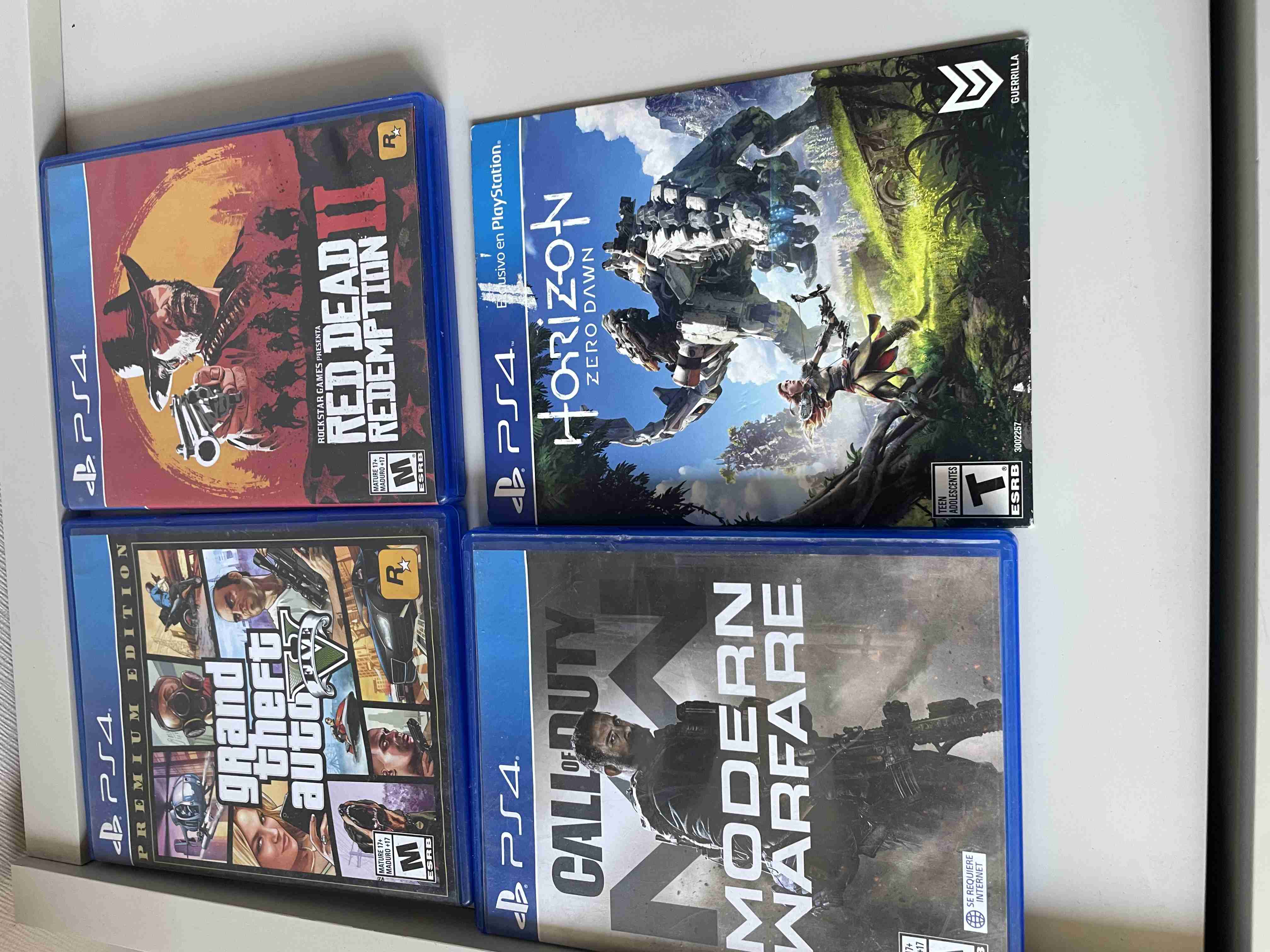 Consola PS4 con control azul - miniatura 5