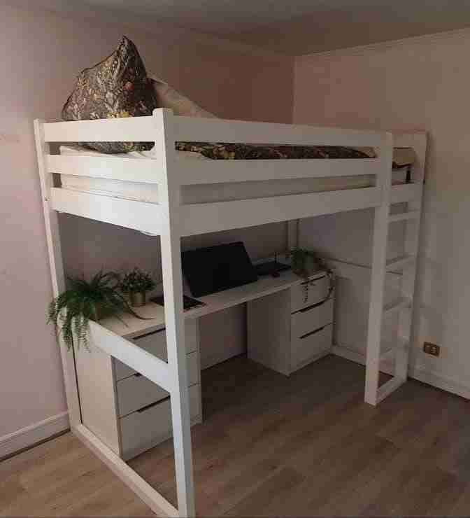 Cama alta con escritorio blanco (con colchon) - miniatura 2