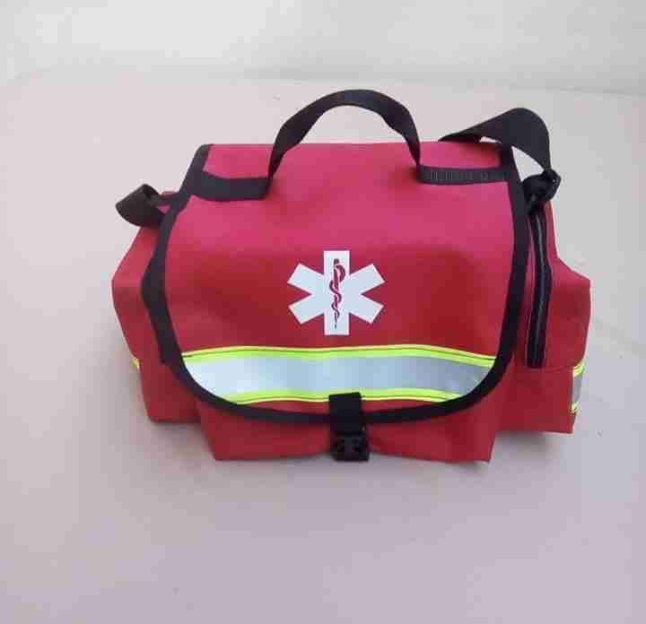 Bolso de primeros auxilios rojo