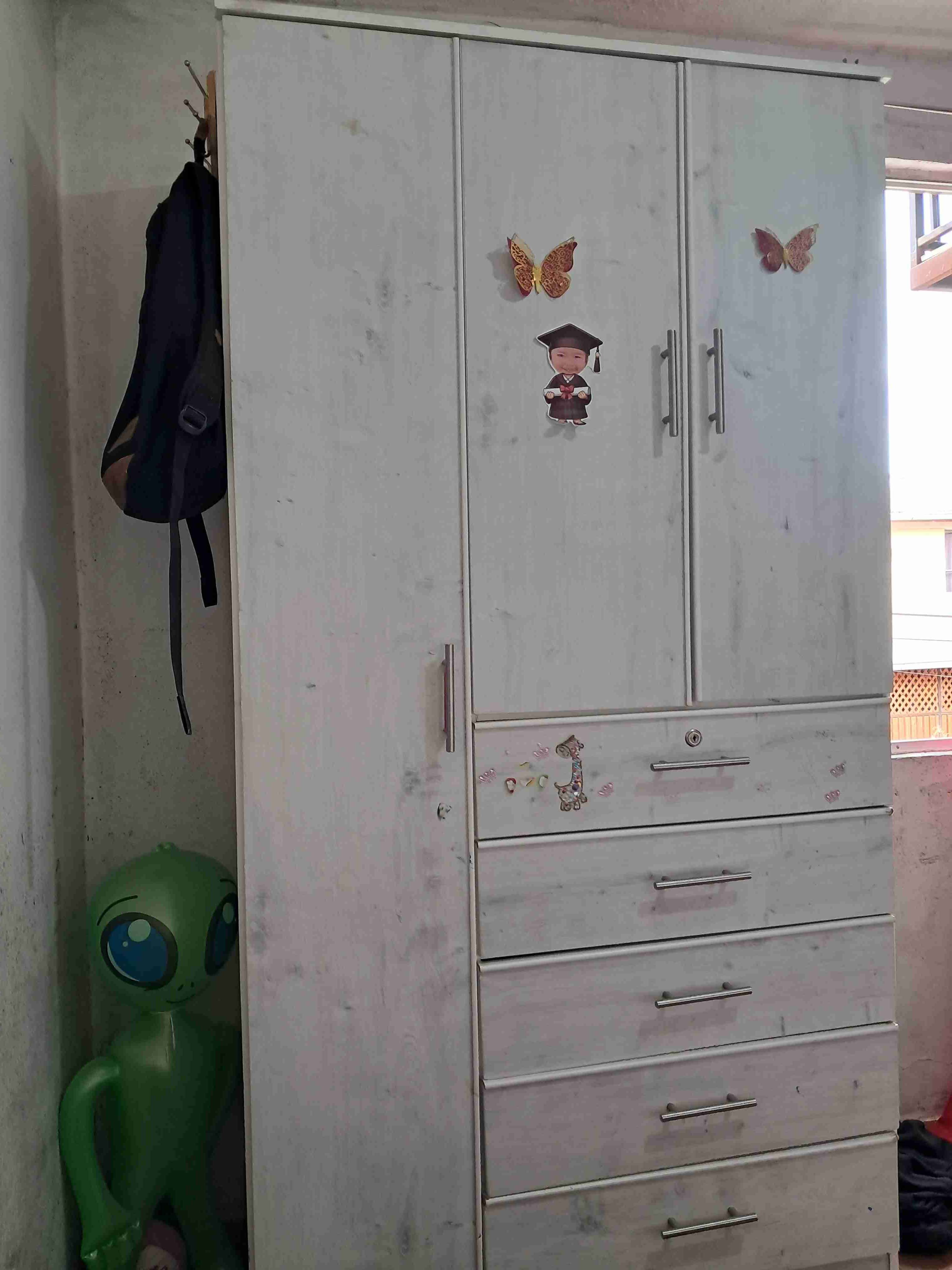 Ropero blanco con mariposas - miniatura 2