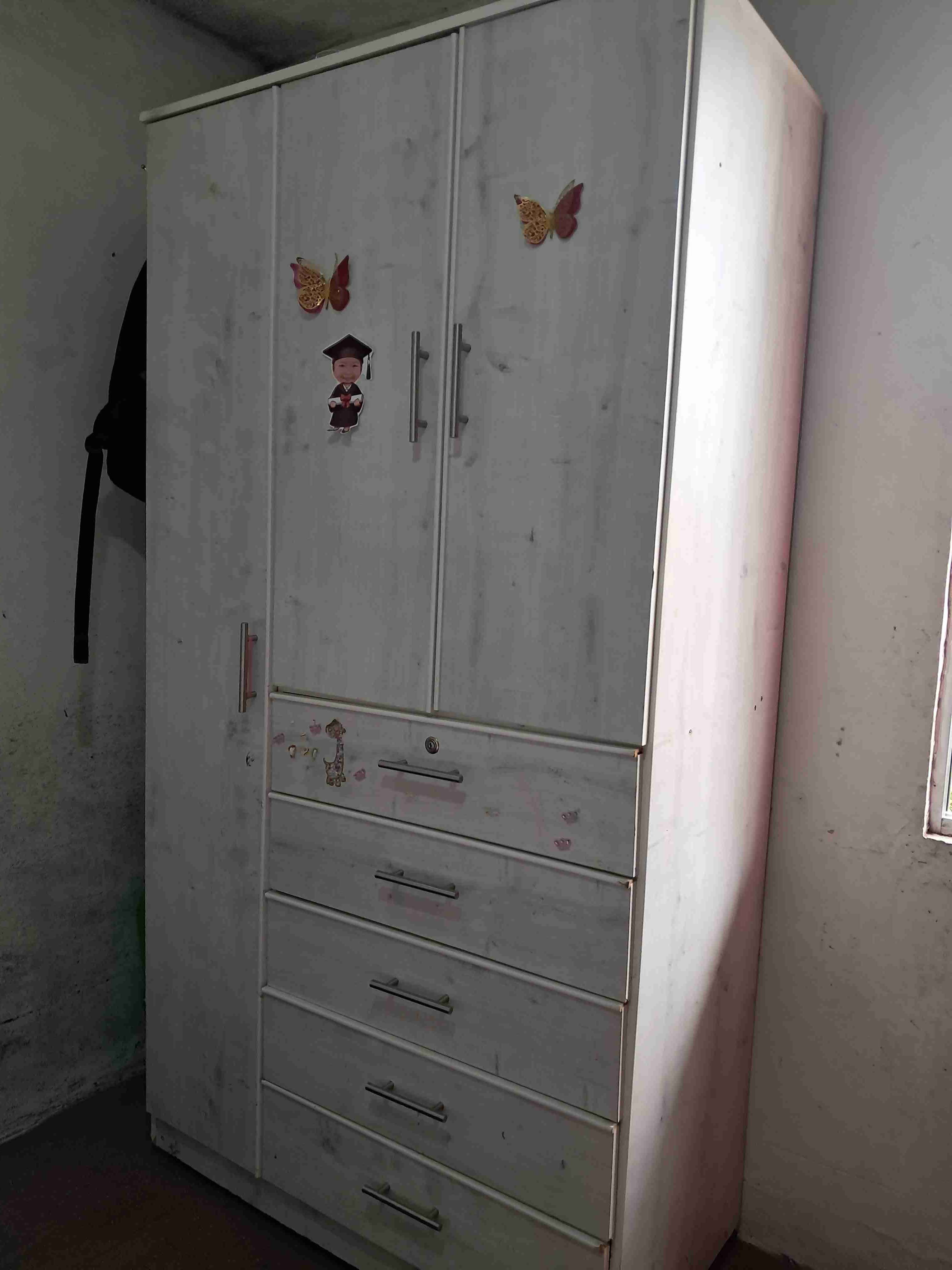 Ropero blanco con mariposas - miniatura 4