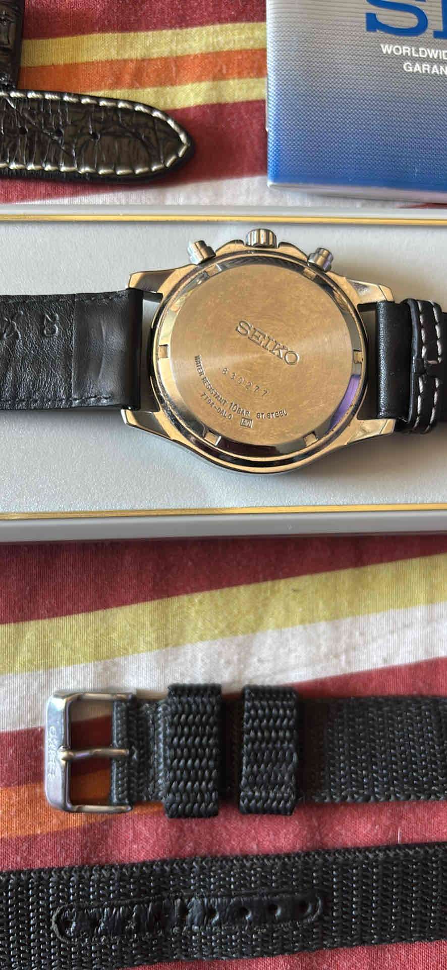 Reloj Seiko cronógrafo negro - miniatura 3