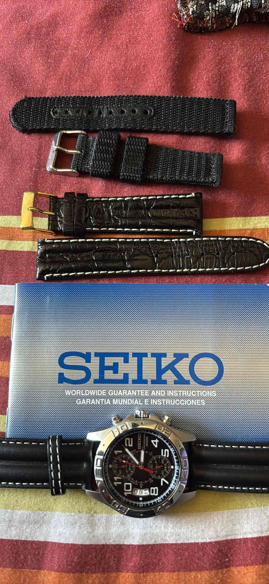 Reloj Seiko cronógrafo negro - miniatura 4