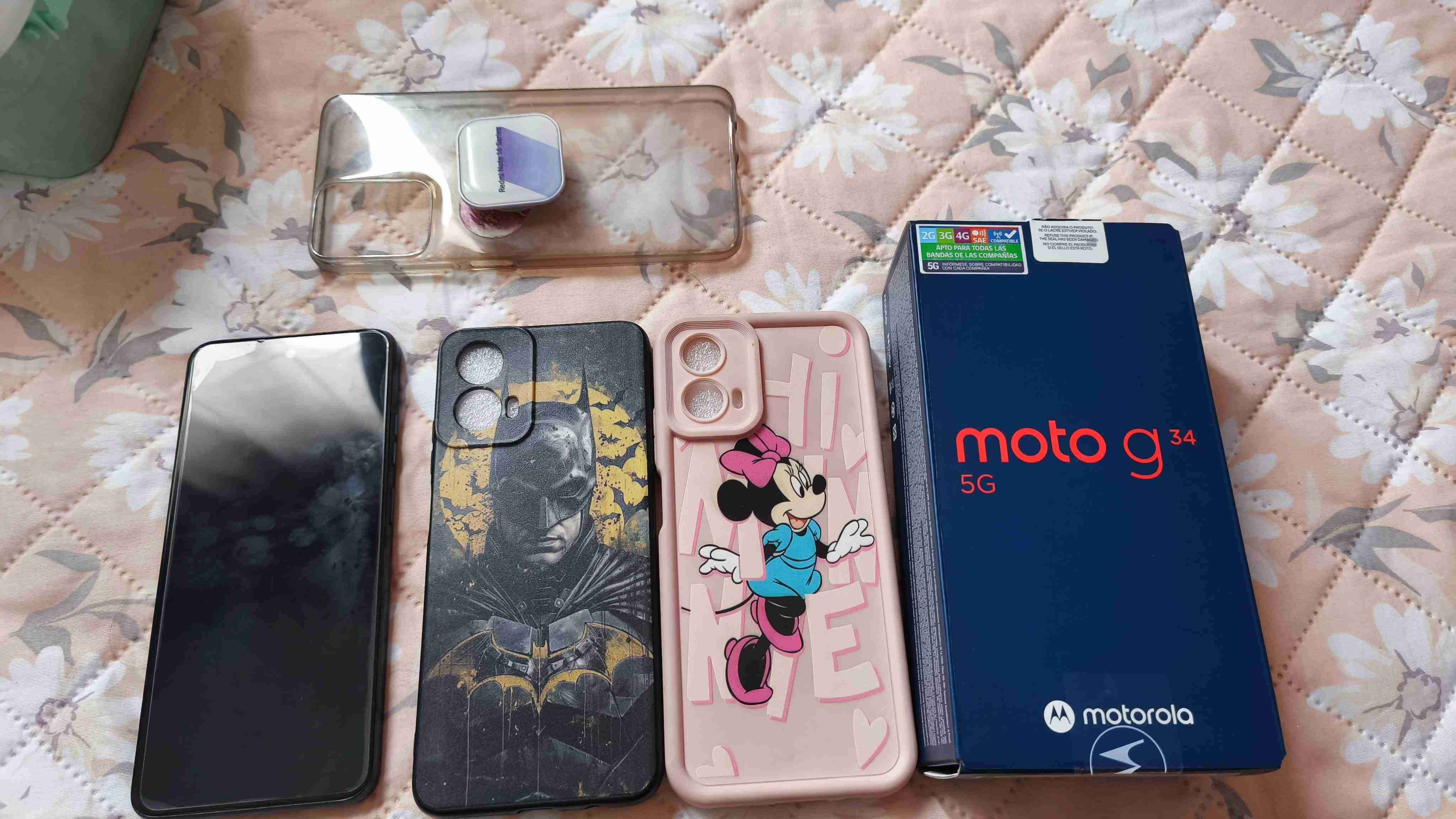 Motorola Moto G34 5G con fundas