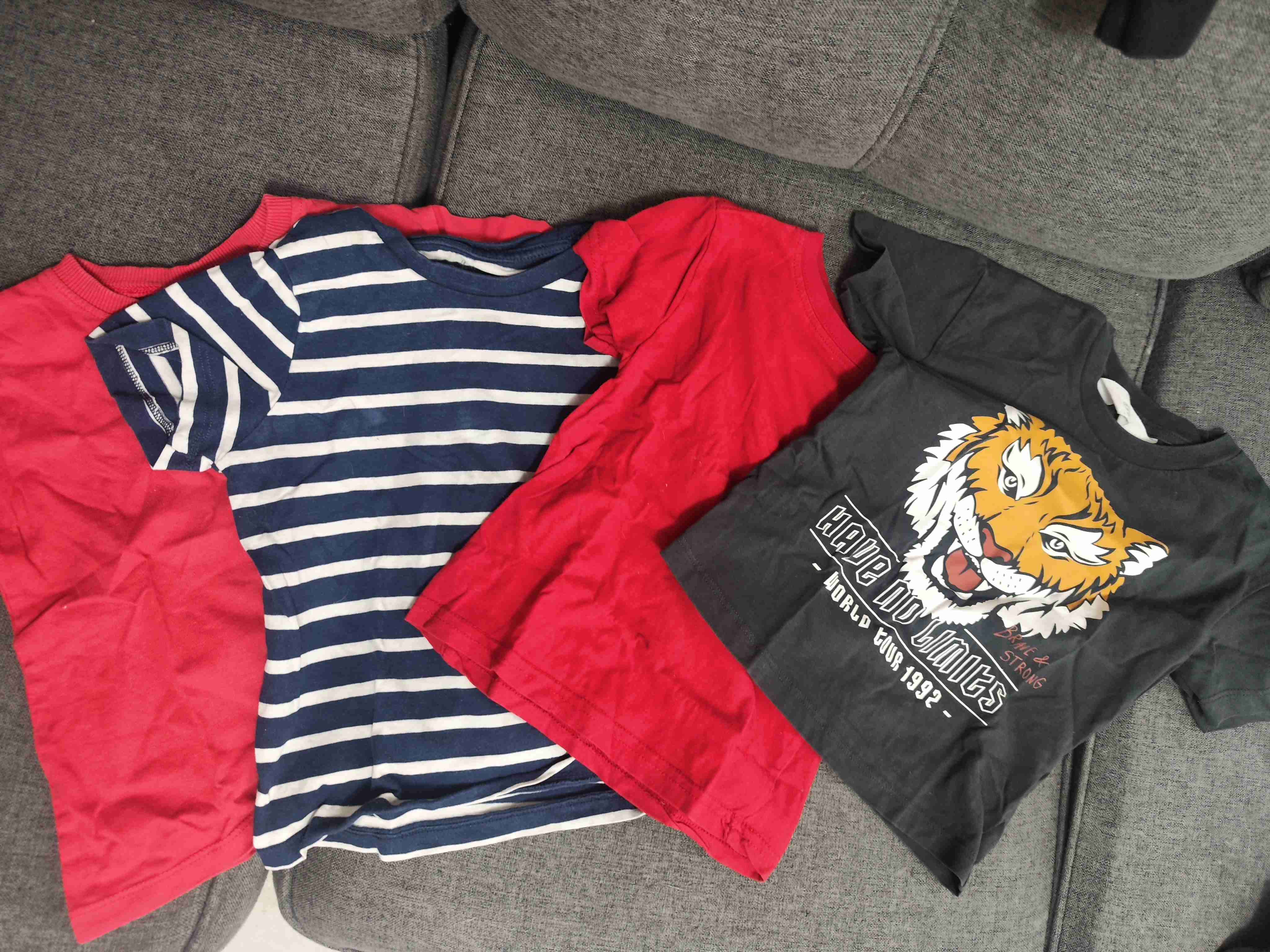 Lote de poleras variadas Talla 2 - miniatura 2