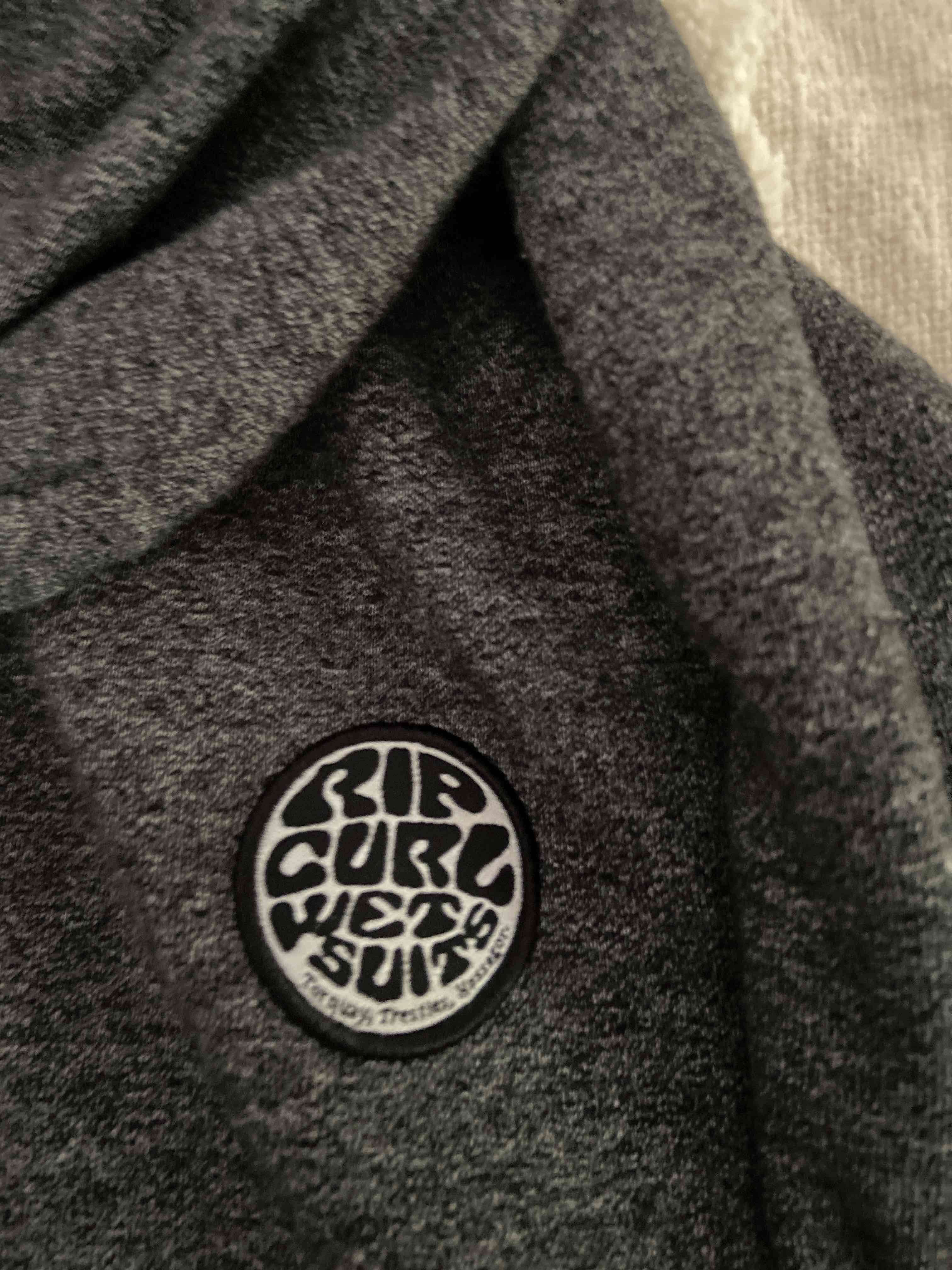 Polerón gris con capucha y cierre - miniatura 2