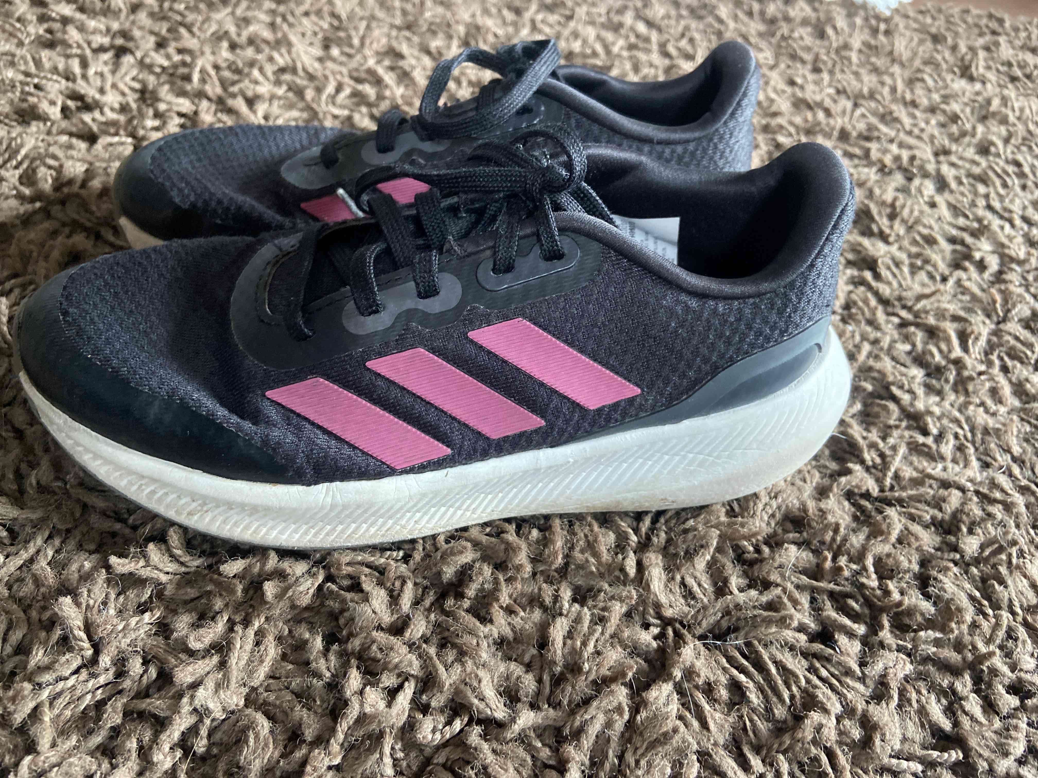 Zapatillas deportivas negras y rosadas Adidas - miniatura 2