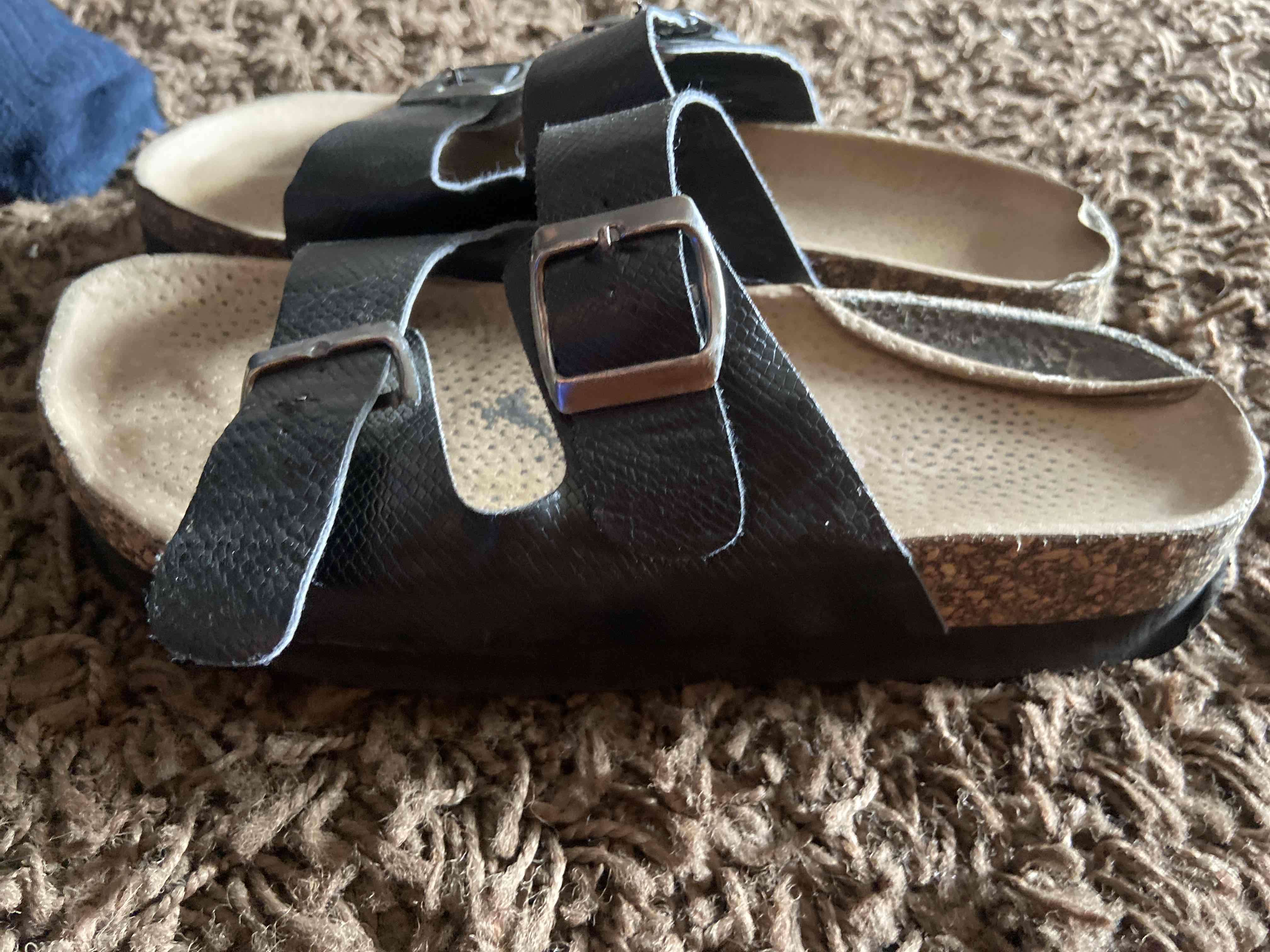 Sandalias negras de dos hebillas - miniatura 2