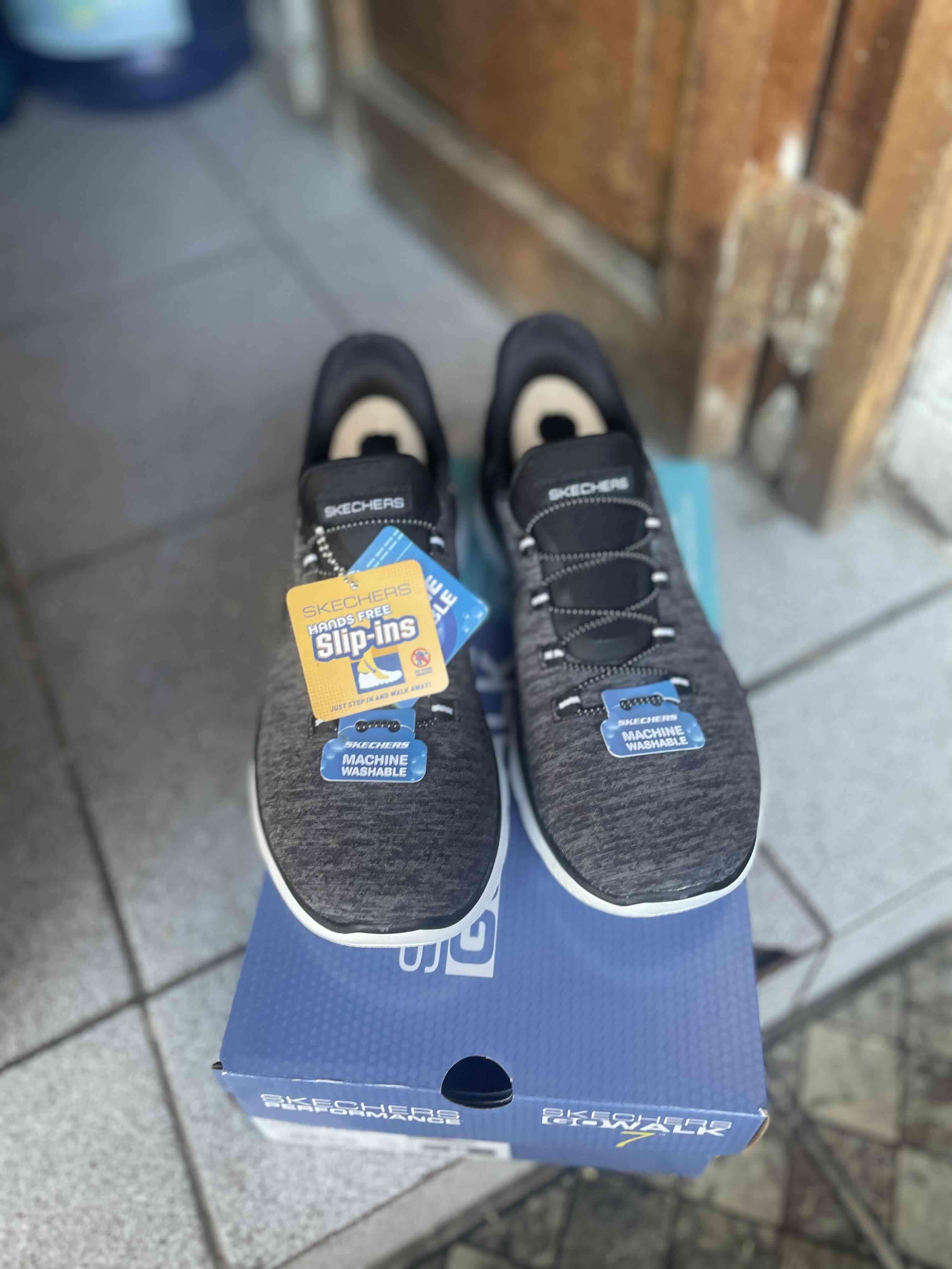 Zapatillas Skechers negras nuevas - miniatura 3