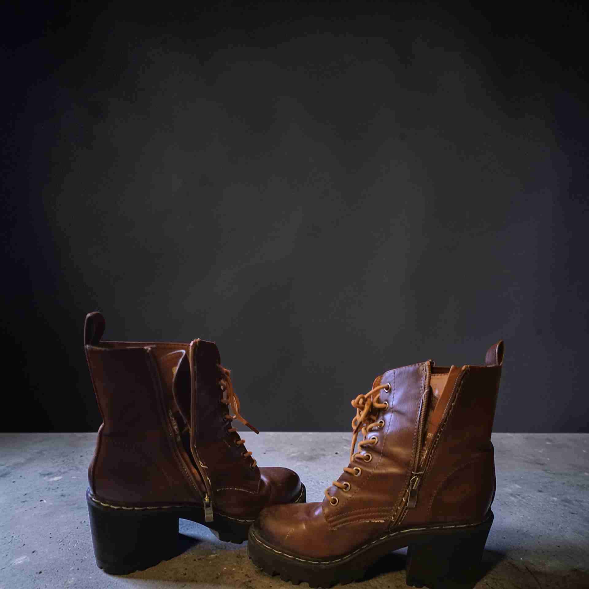 Botas marrón con plataforma marca Chalada N°38 - miniatura 3