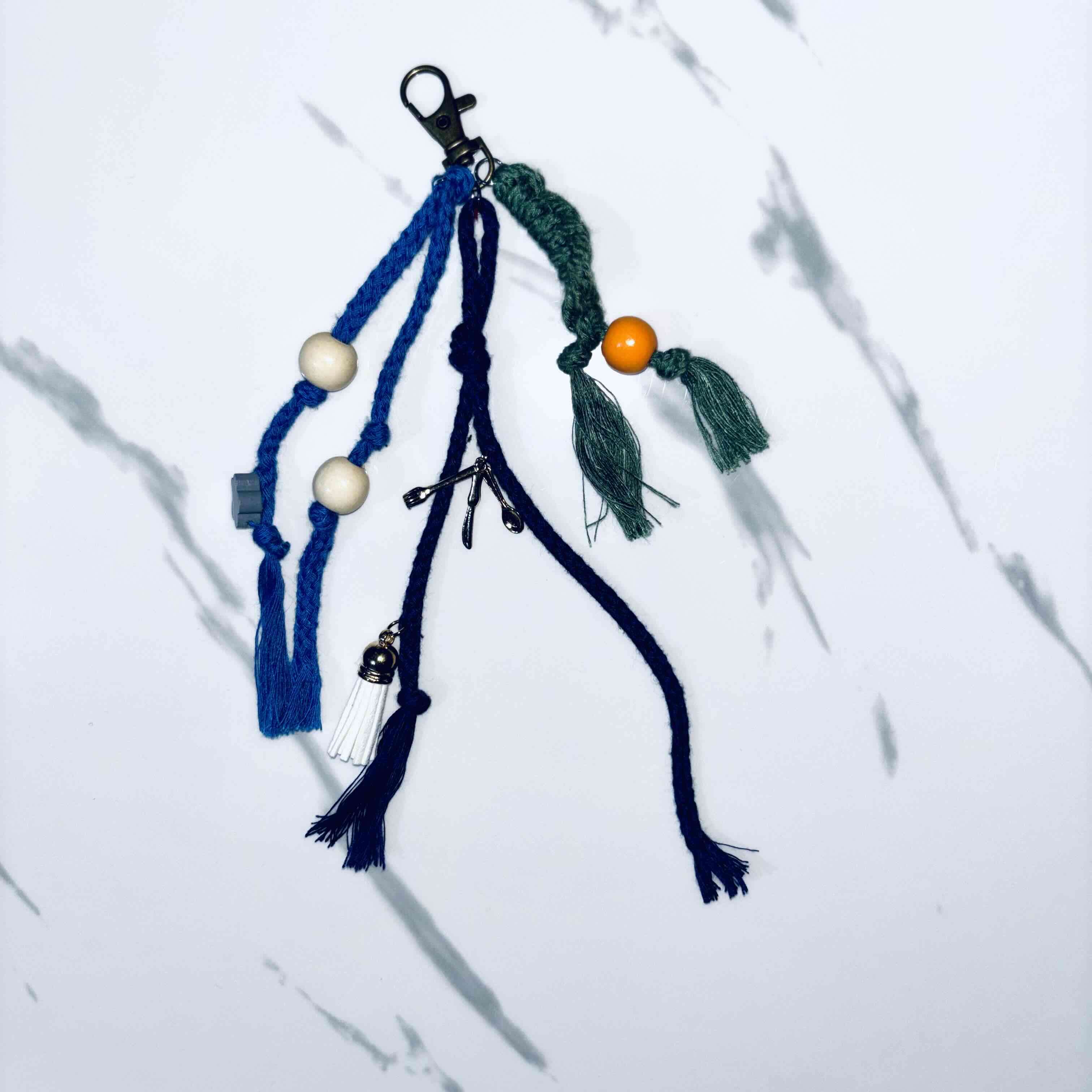 Llavero de cinta y cuentas - miniatura 5