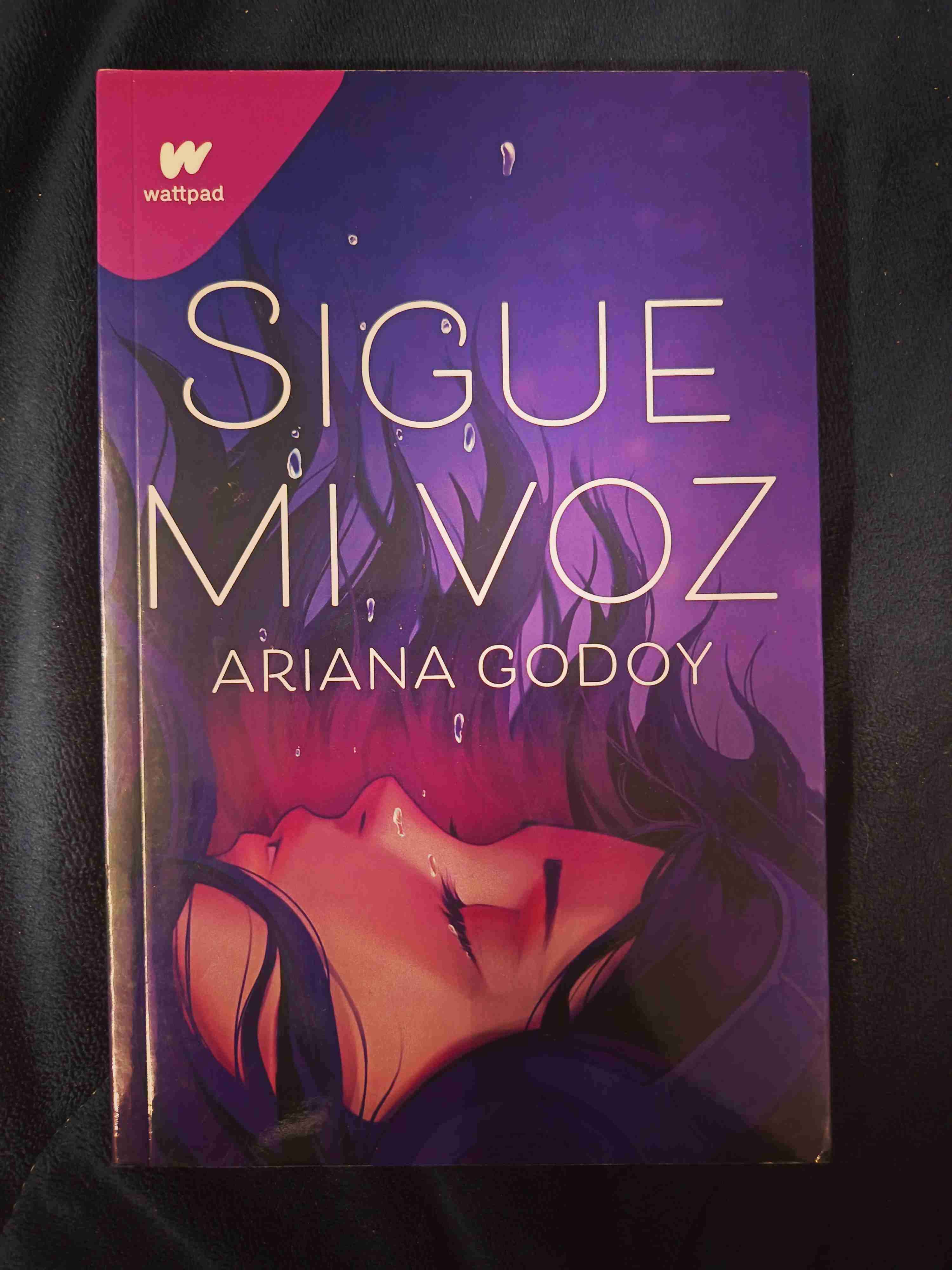 Libro 'Sigue Mi Voz' de Ariana Godoy