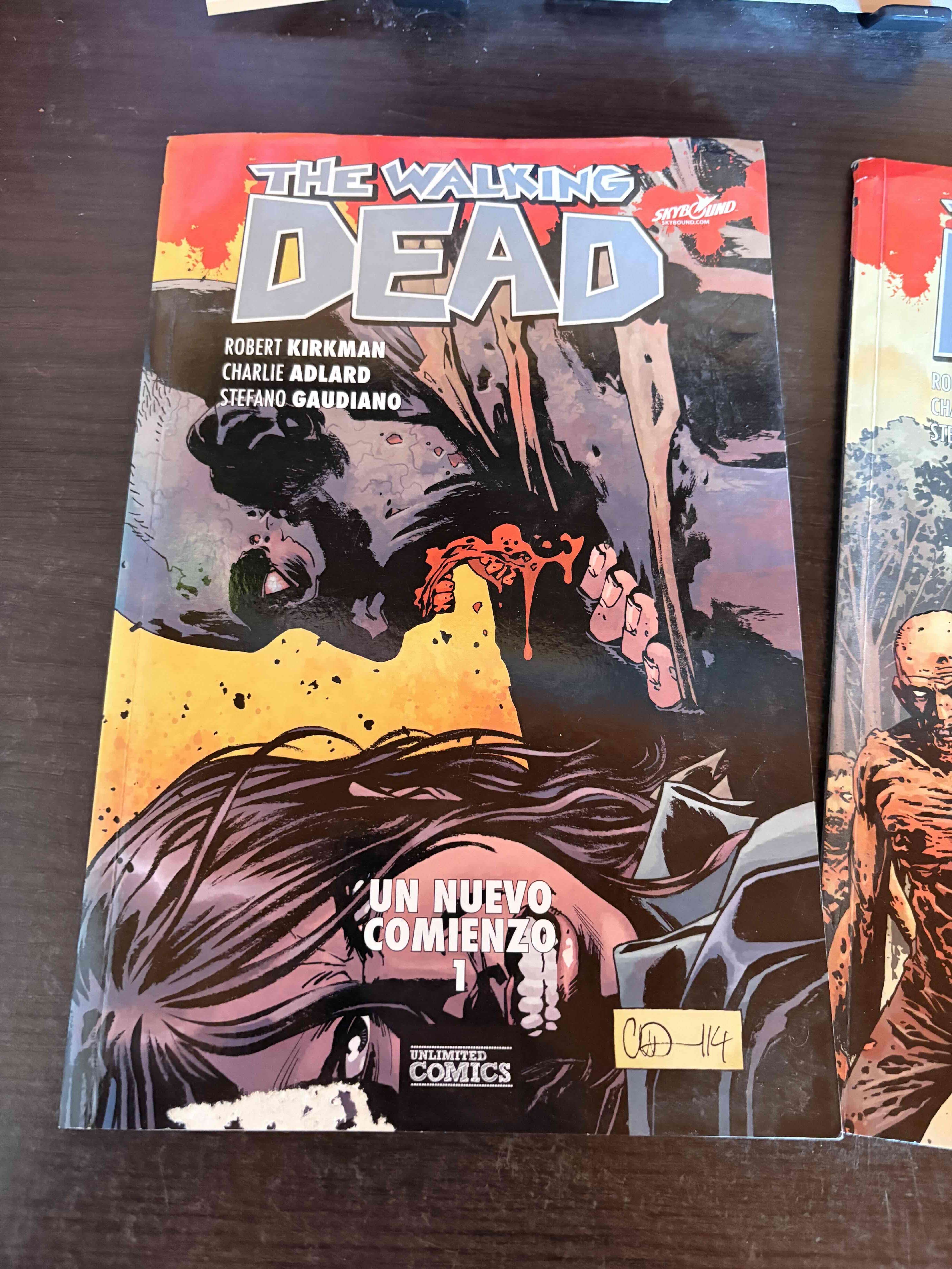 Cómics The Walking Dead tomos 1 y 2 - miniatura 2