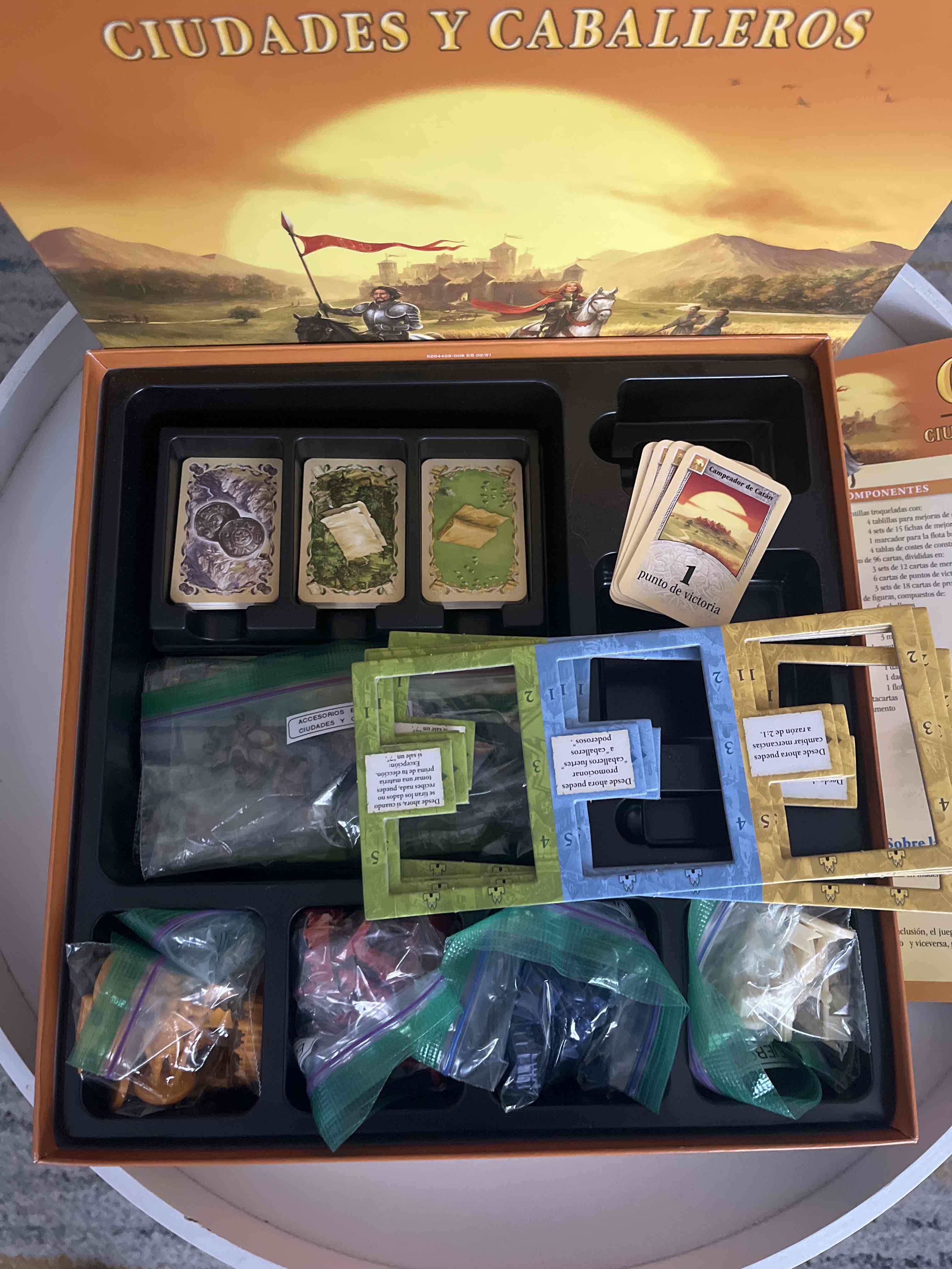 Expansión Catan Ciudades y Caballeros - miniatura 3