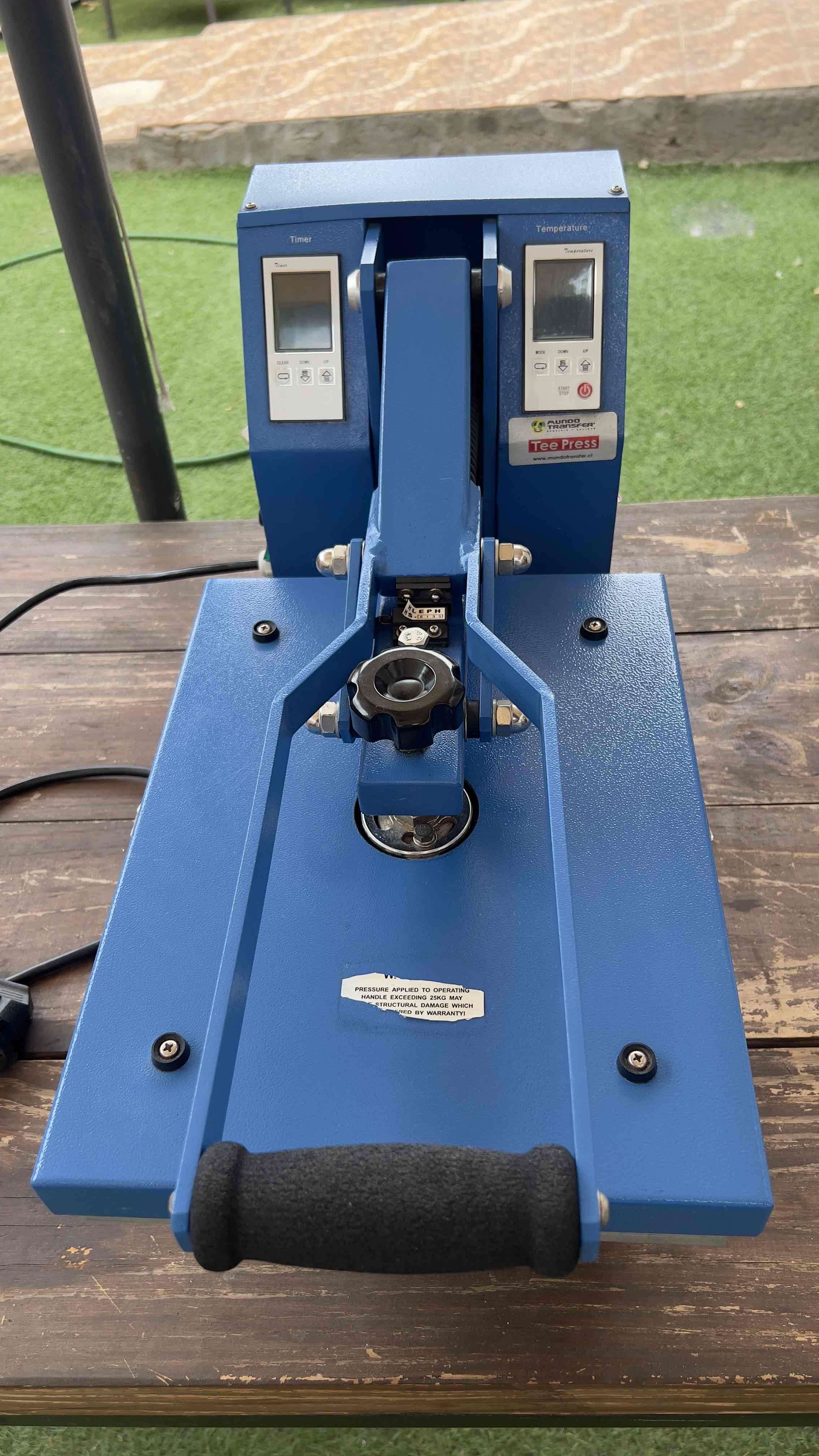 Máquina estampadora tee press