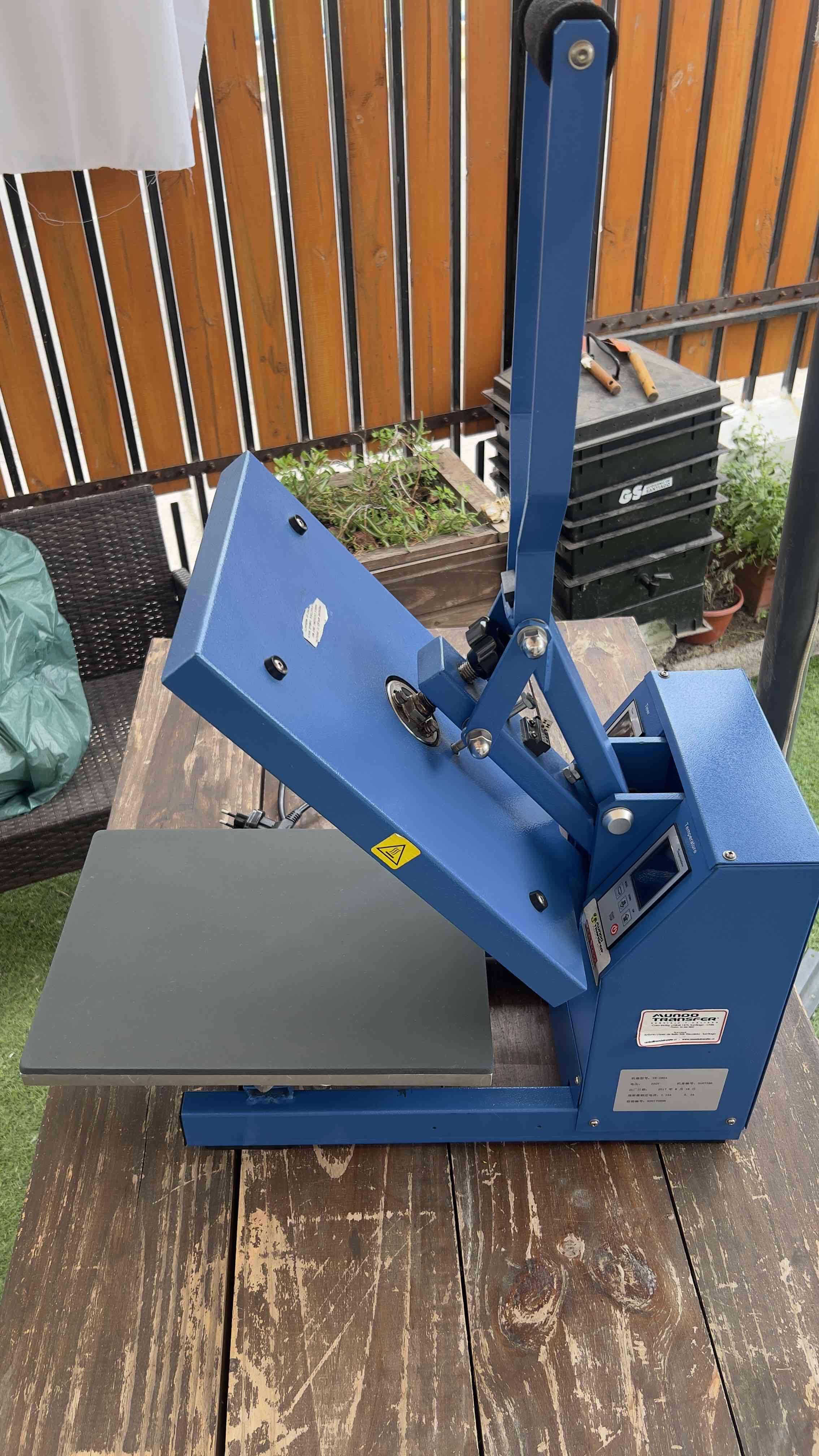 Máquina estampadora tee press - miniatura 2