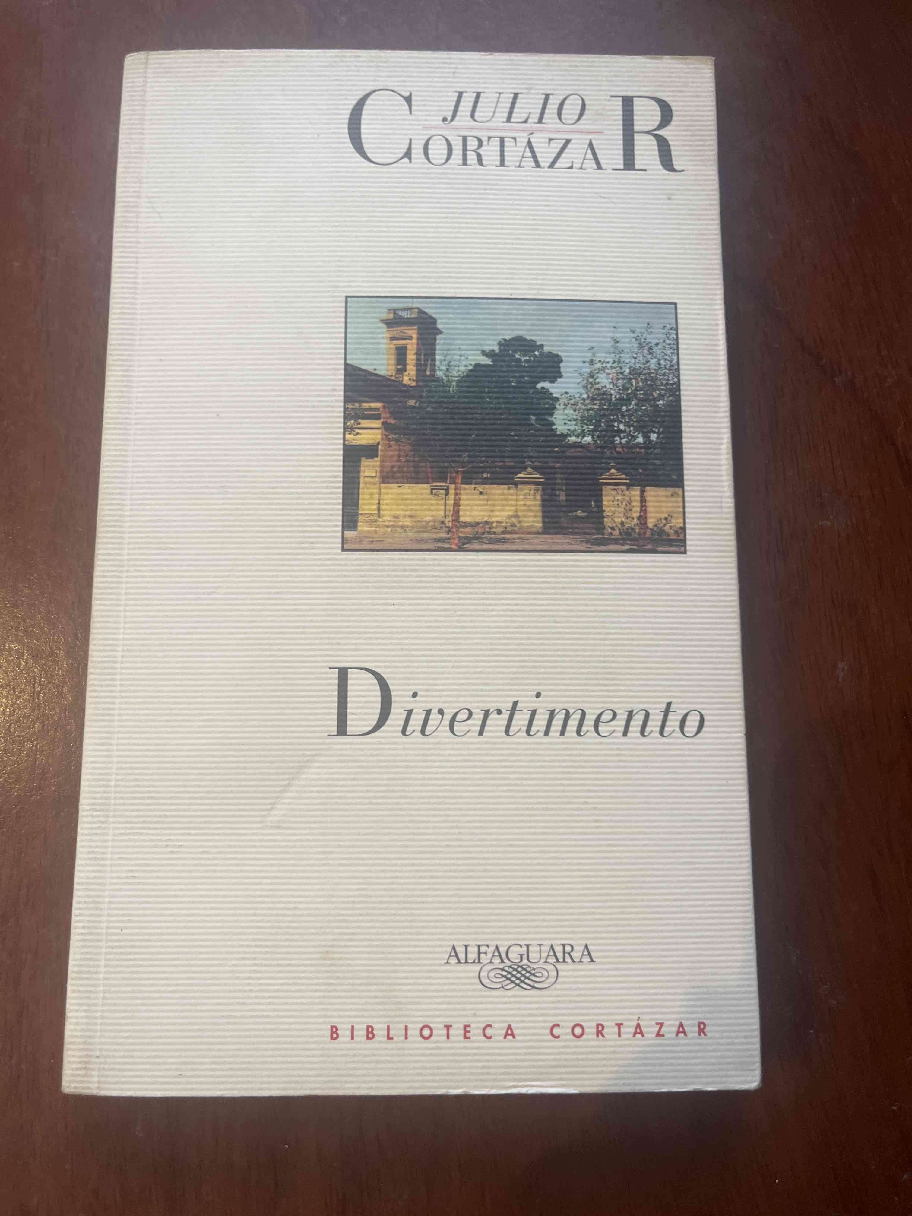Libro Divertimento de Julio Cortázar