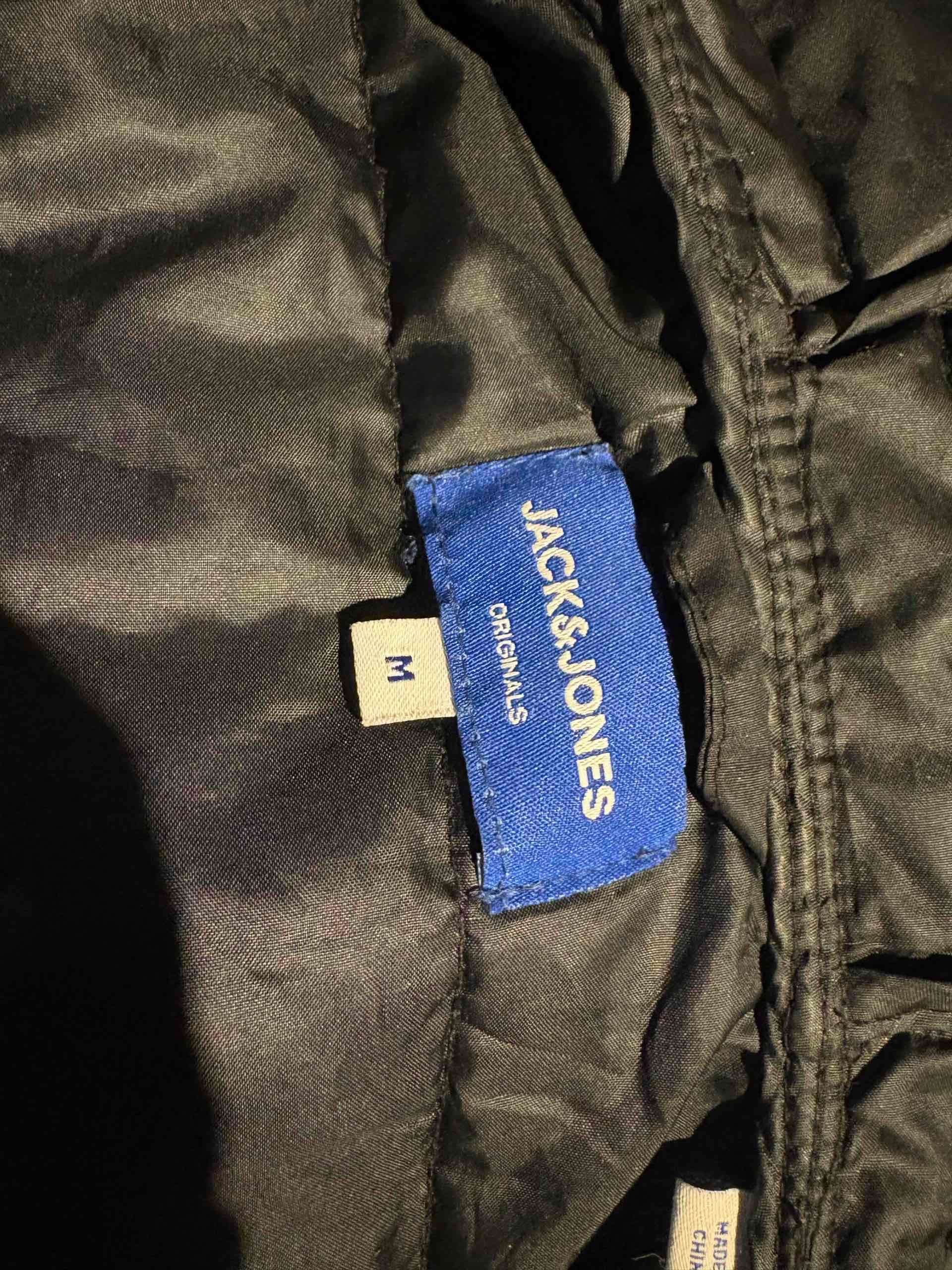 Chaqueta acolchada negra - miniatura 2