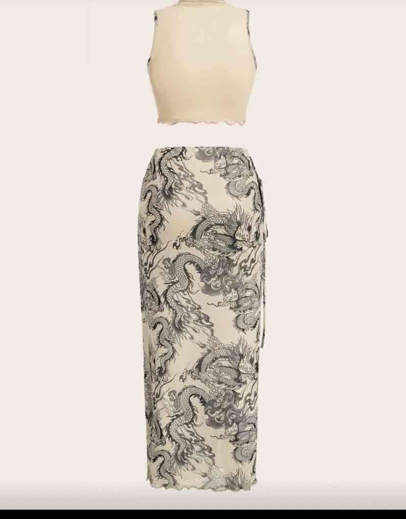 Conjunto de top y falda con dragones - miniatura 2