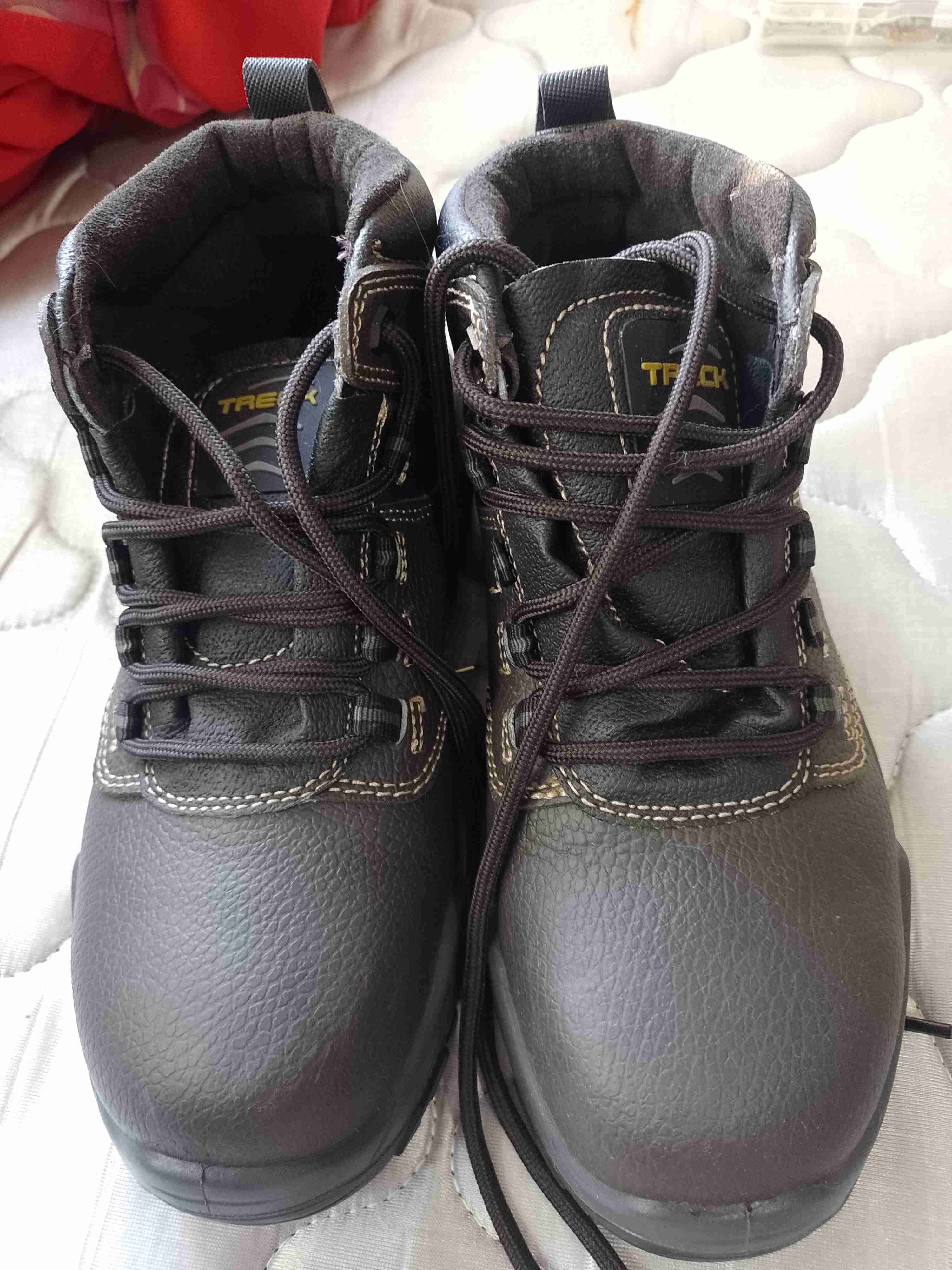 Bototos negros de cuero Track