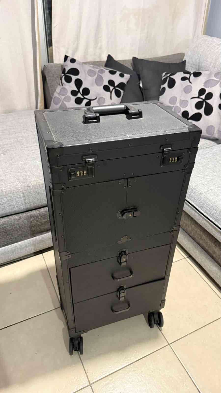 Maleta organizadora con ruedas