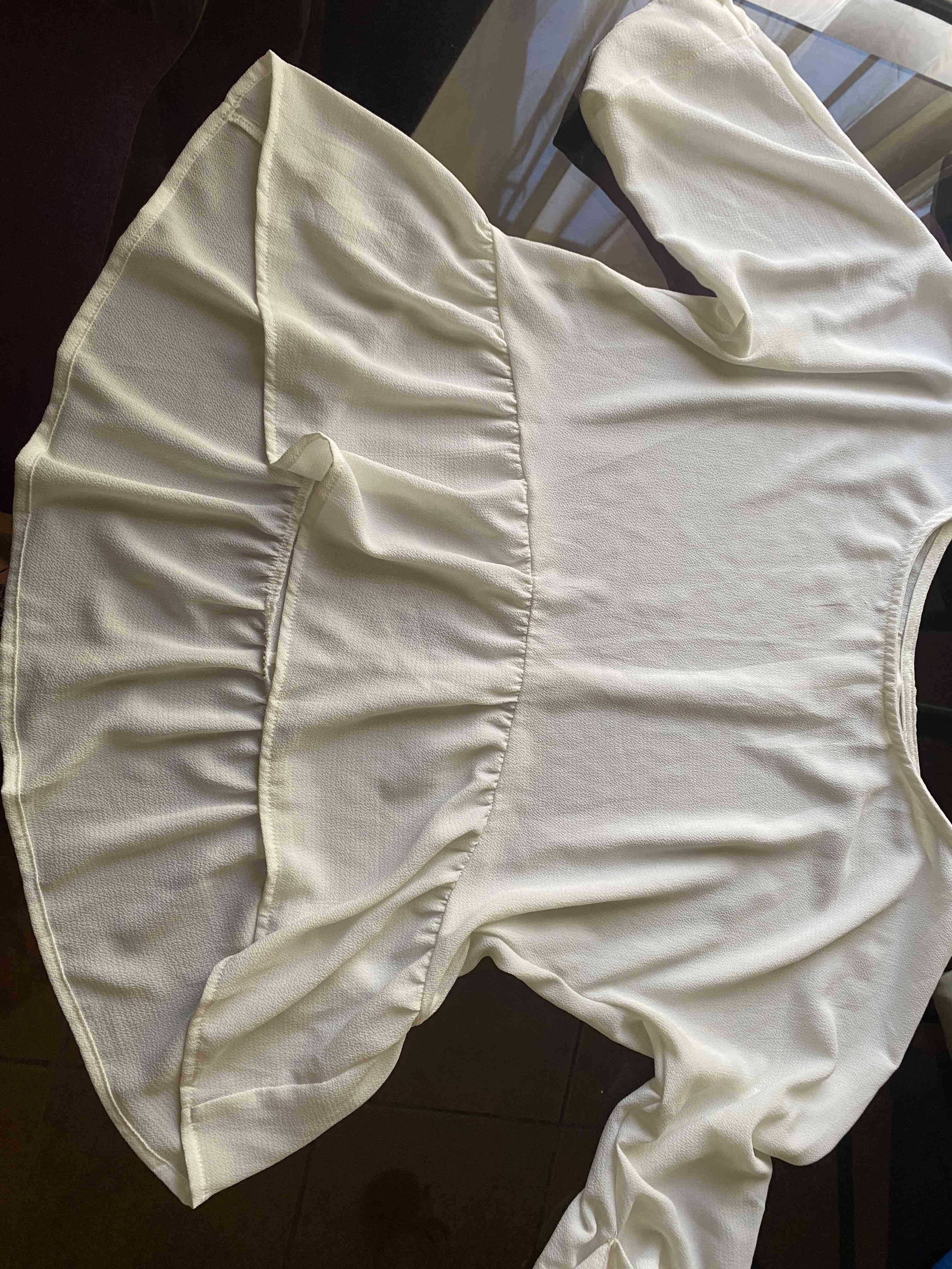 Blusa blanca elegante - miniatura 3