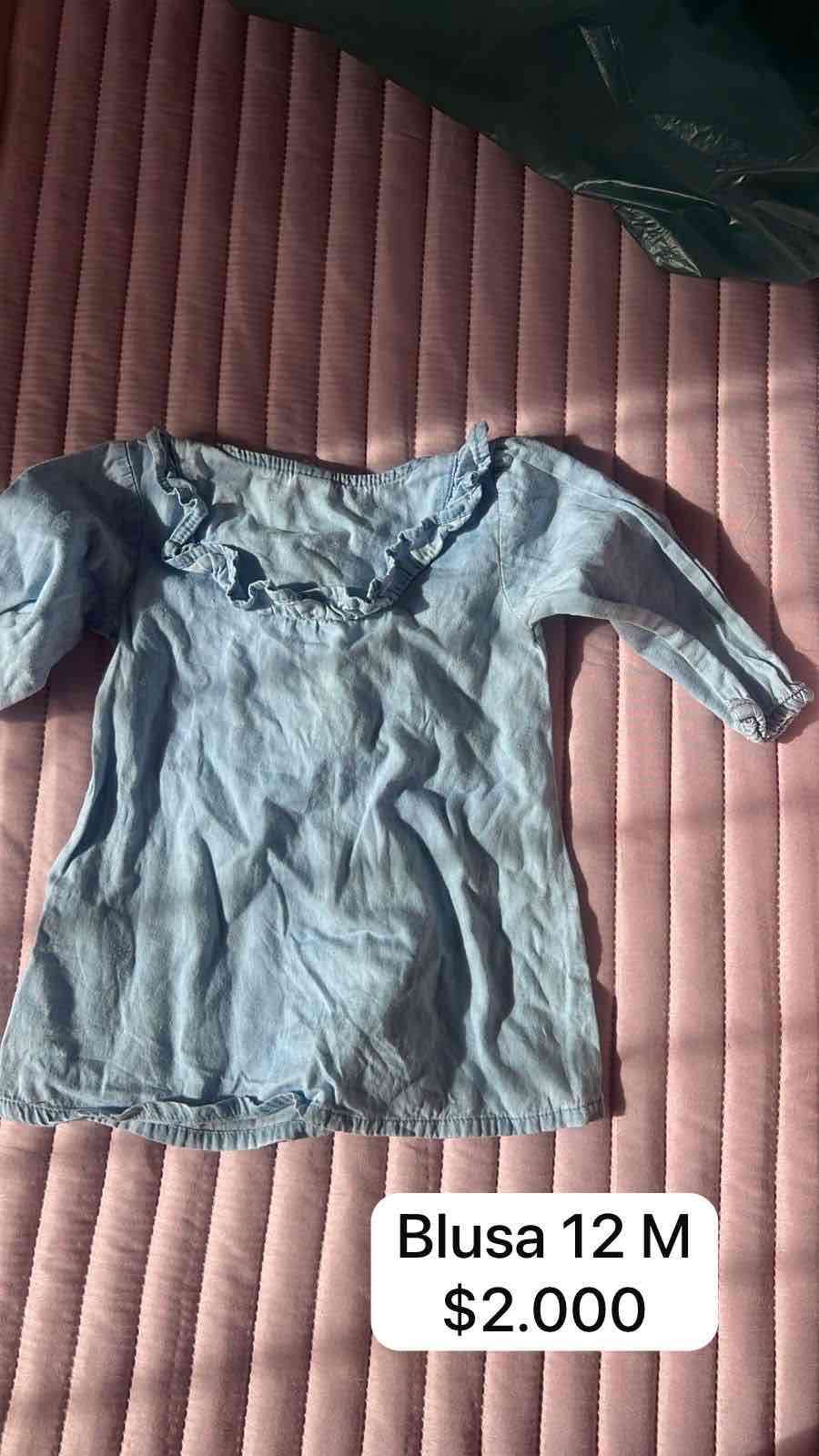 Blusa celeste de mezclilla