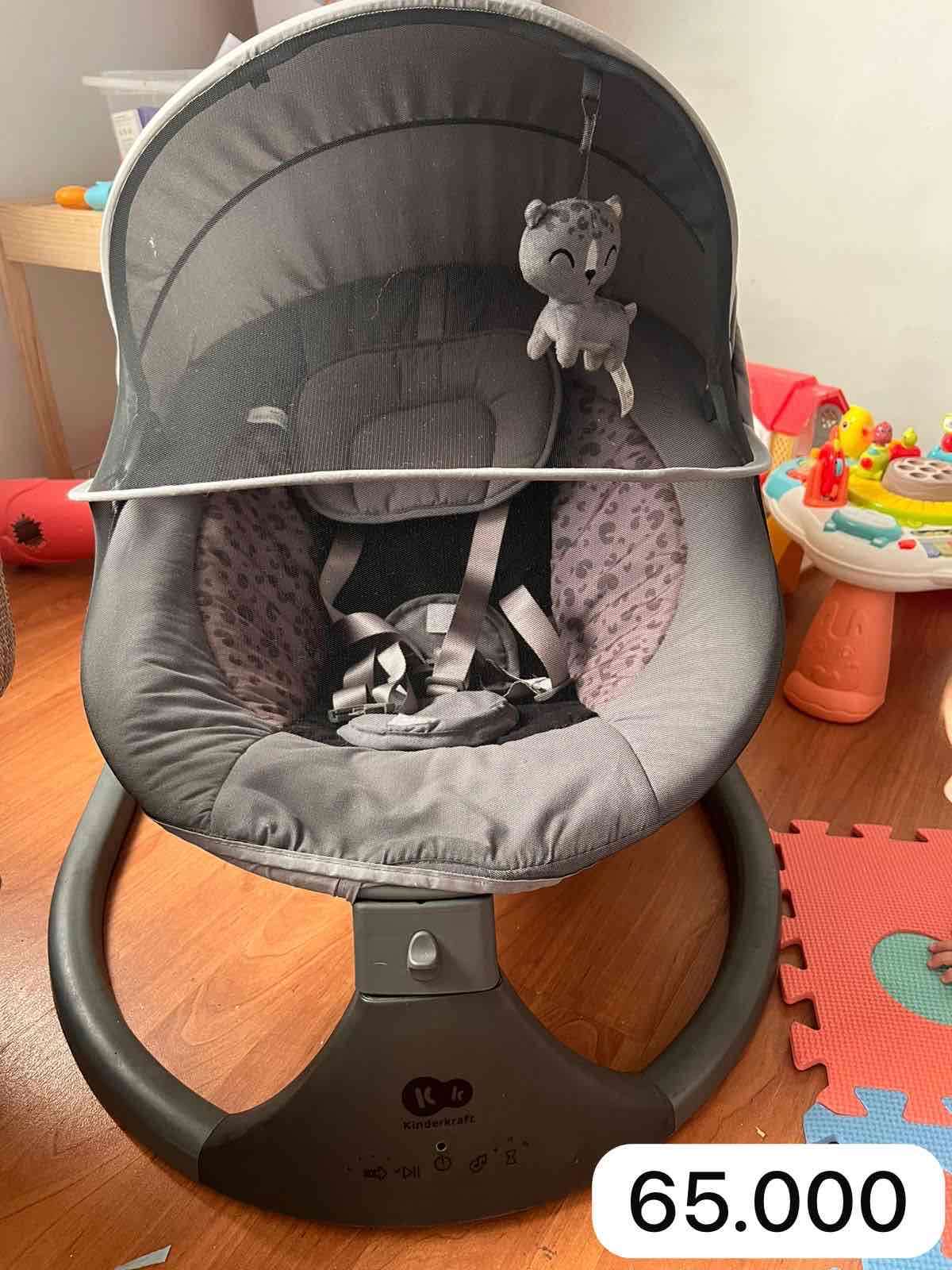 Silla mecedora Kinderkraft gris