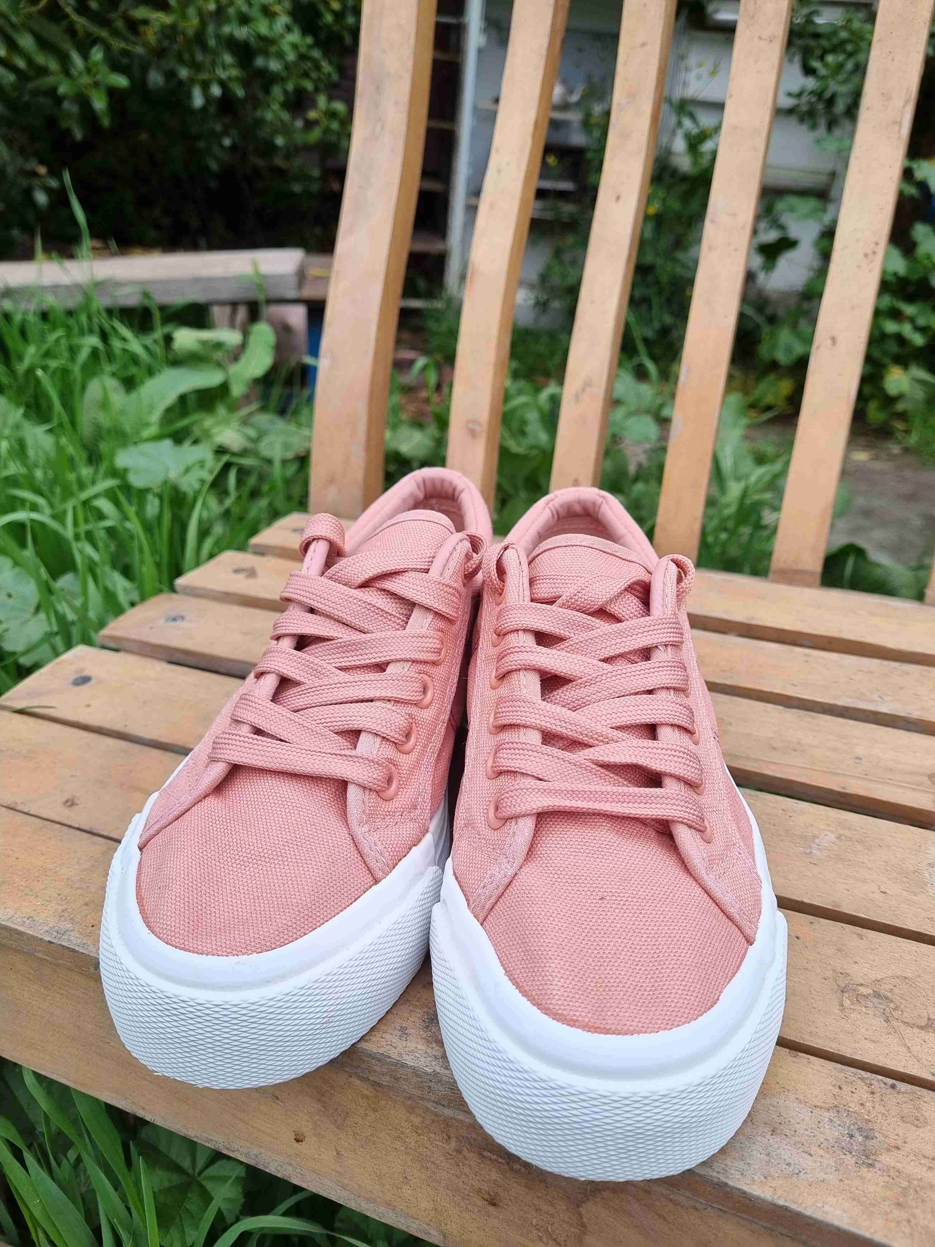 Zapatillas rosadas casuales