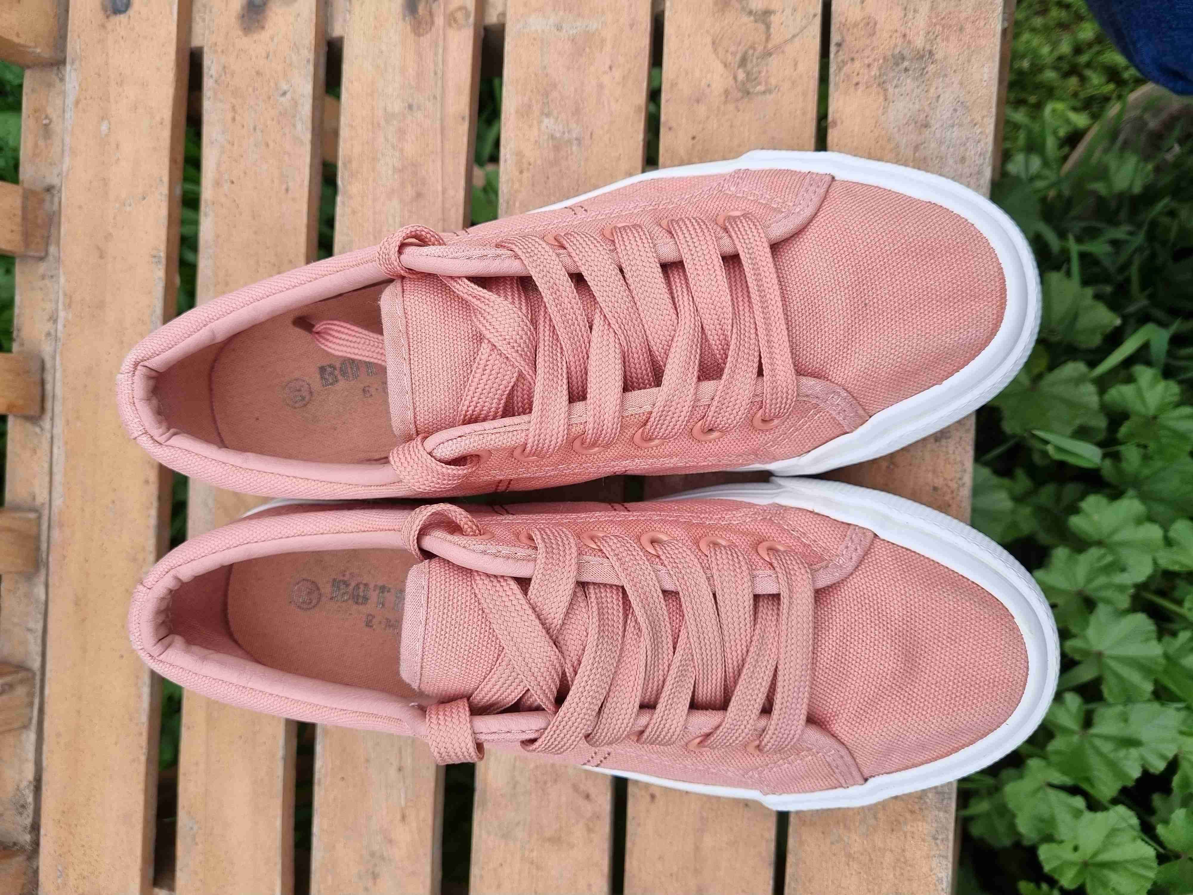 Zapatillas rosadas casuales - miniatura 3