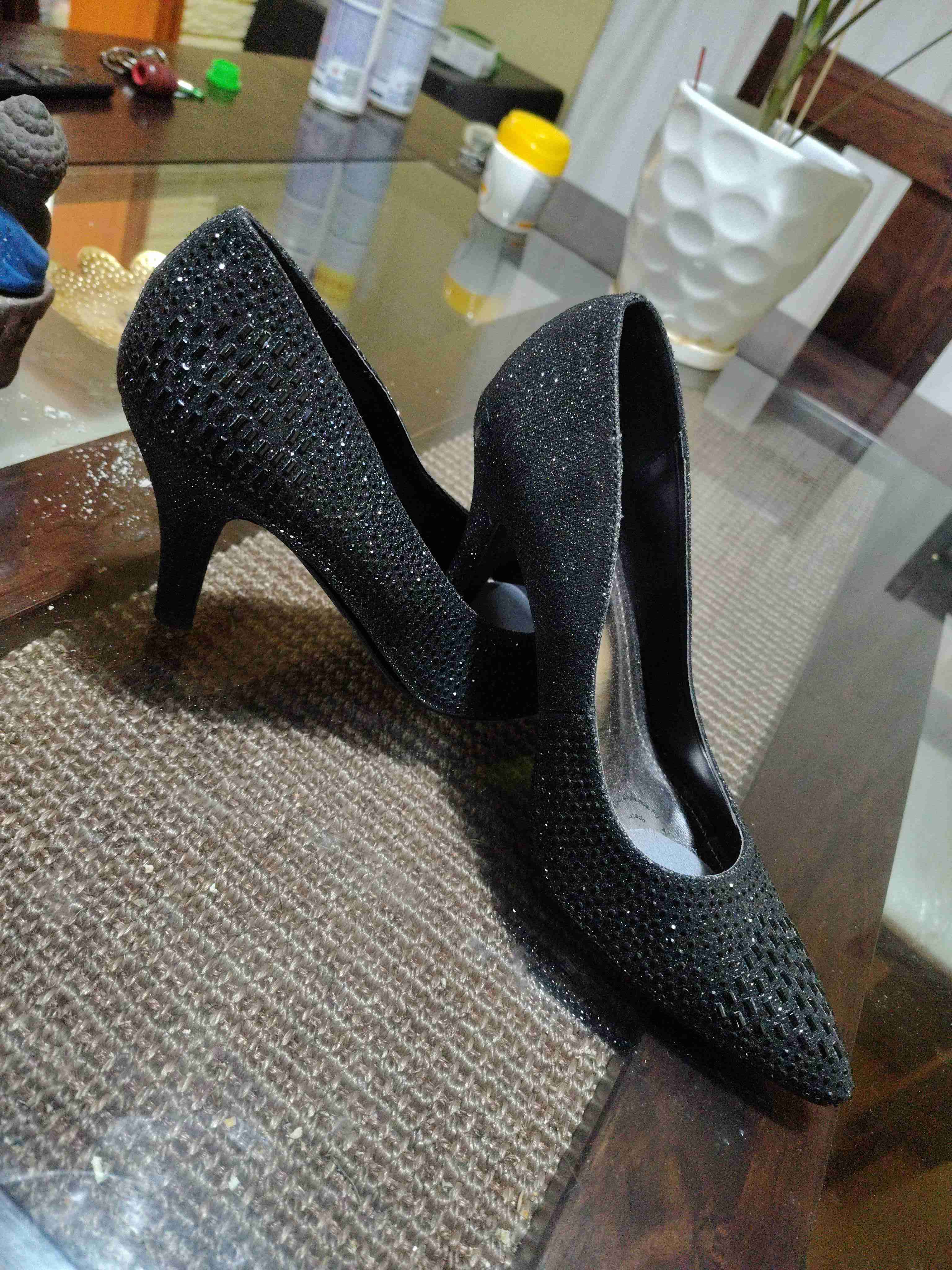 Zapatos de tacón negros brillantes - miniatura 3