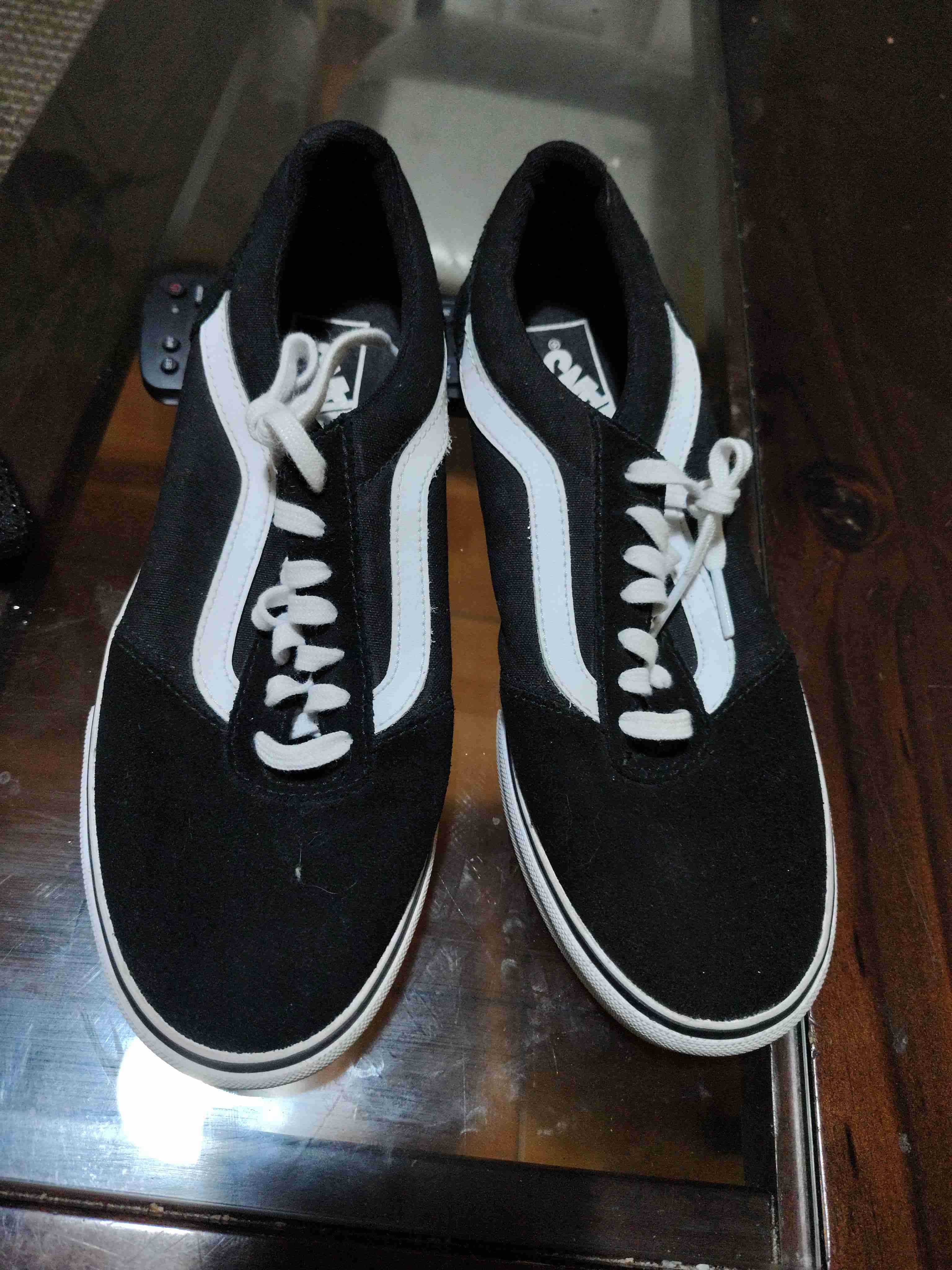 Zapatillas negras clásicas