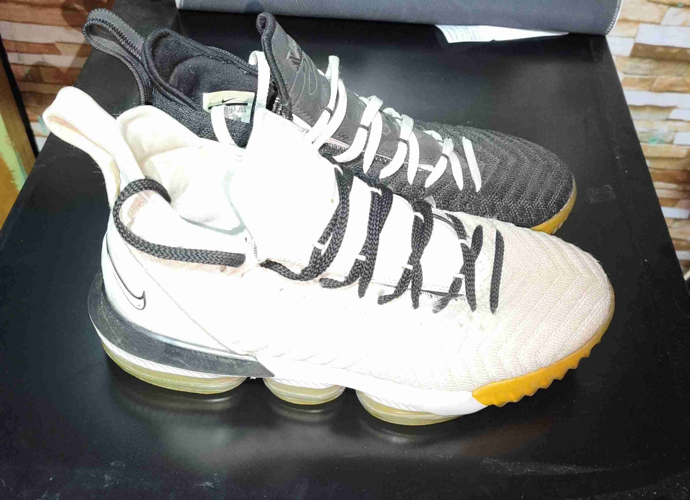 Zapatillas Nike Lebron 16 "Equality" - miniatura 3