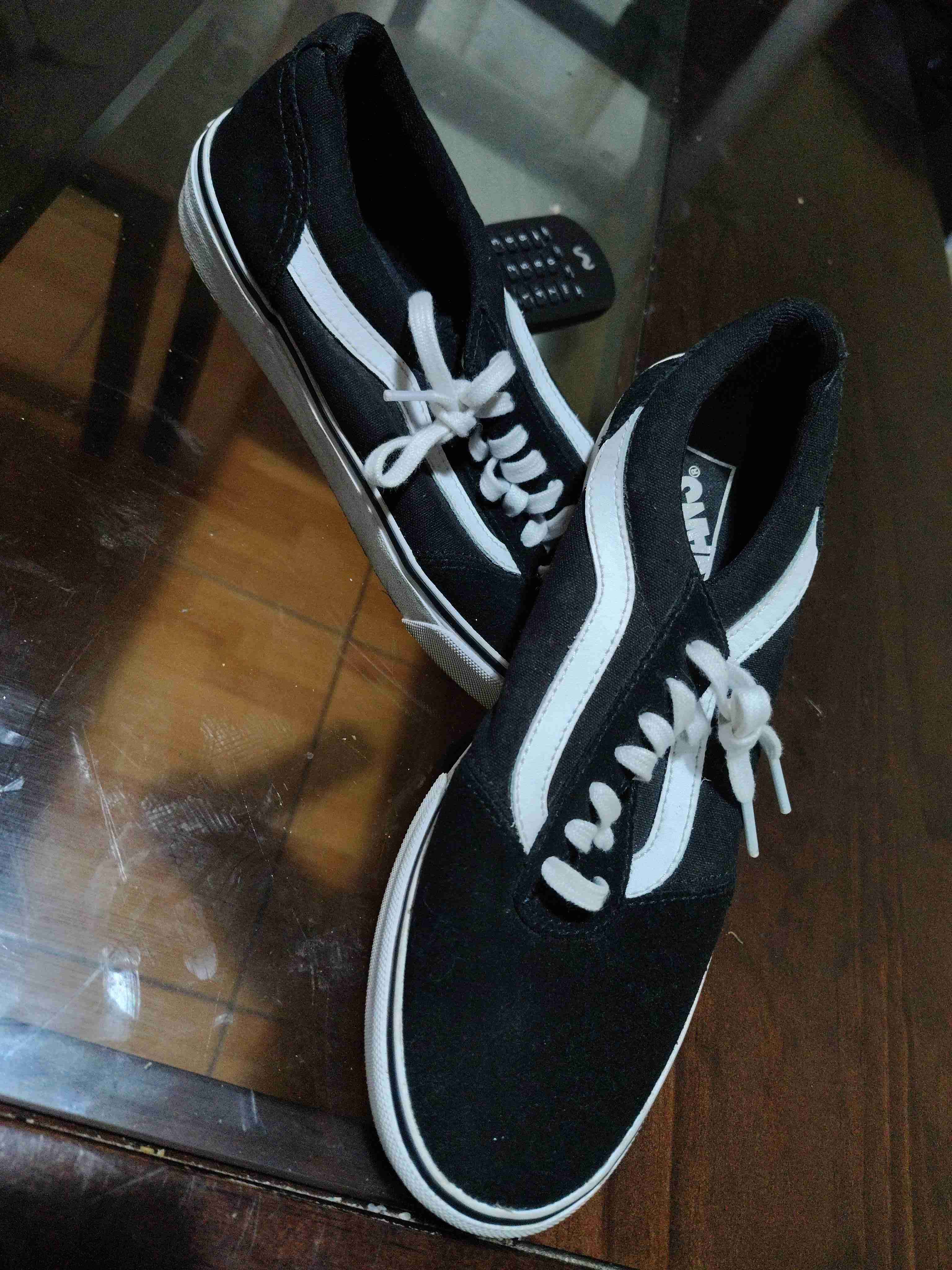 Zapatillas negras clásicas - miniatura 3