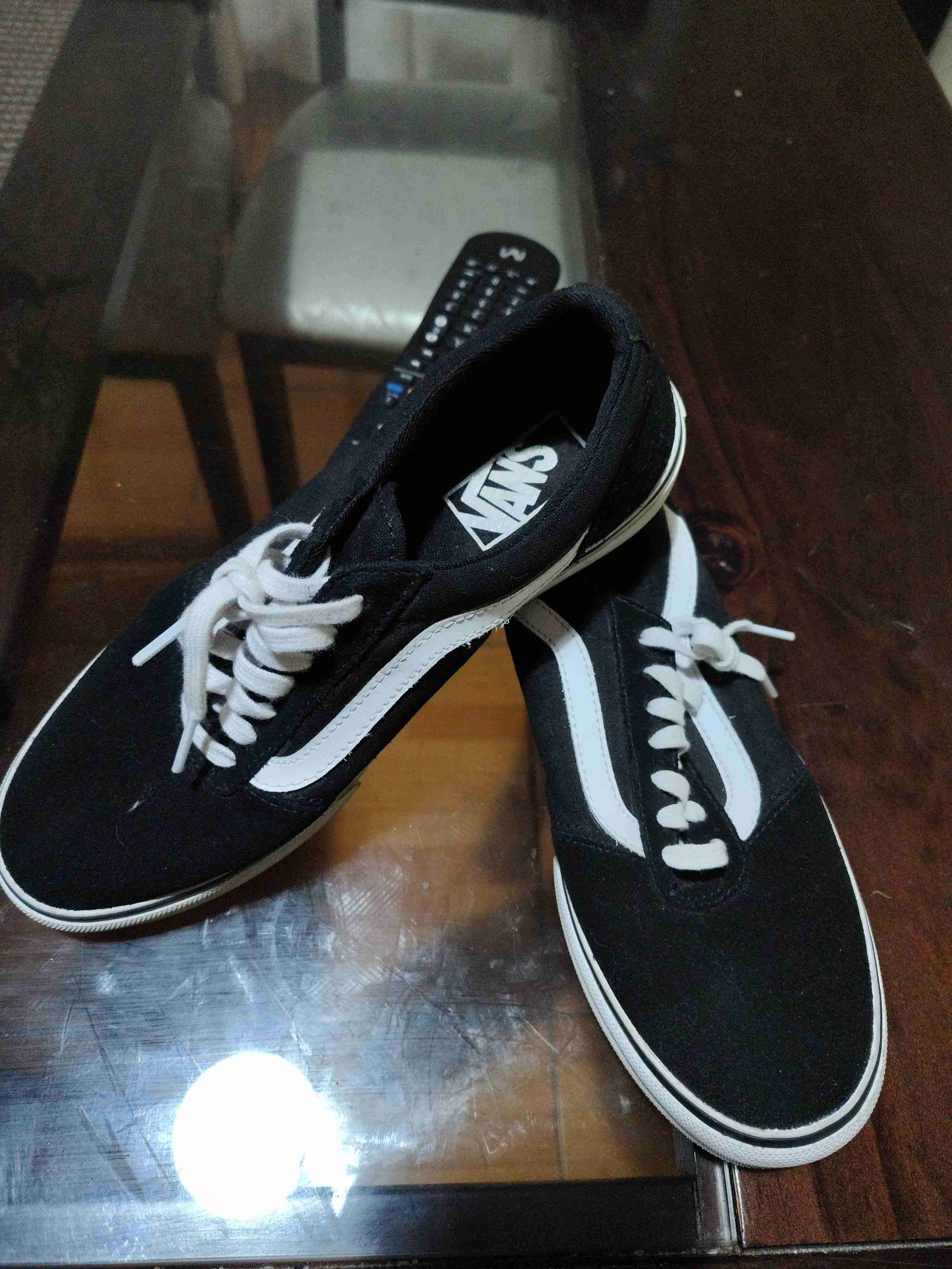 Zapatillas negras clásicas - miniatura 4